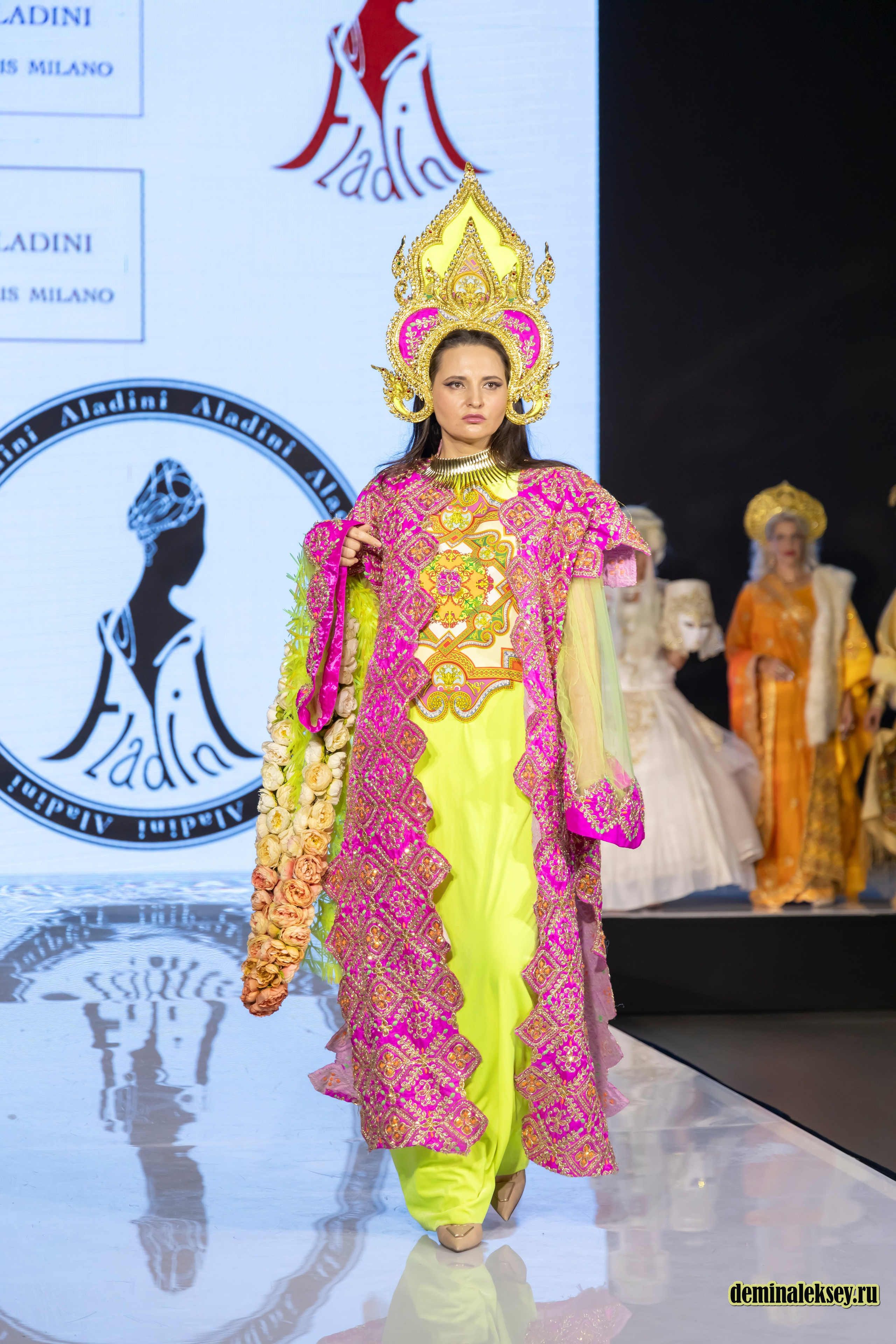 Показ бренда Аладини на выставке Уникальная Россия 2025. Репортажный, семейный и студийный фотограф в Москве Демин Алексей