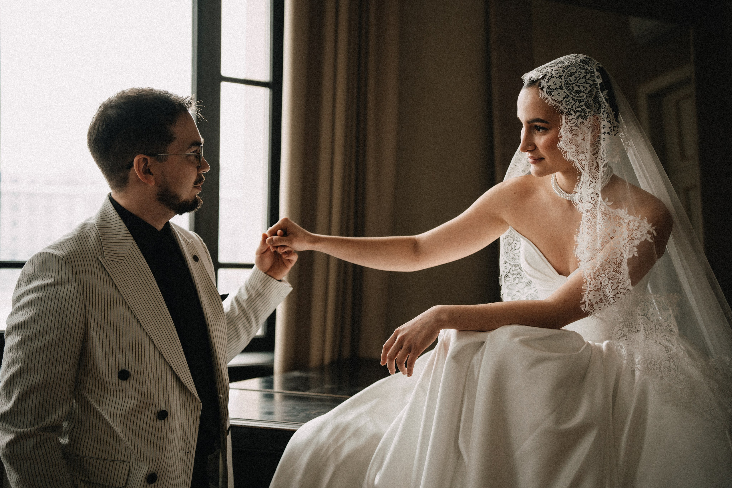 Свадебная фотосессия в Санкт-Петербурге. Утро невесты. особняк Балинского. Федосова Елизавета - свадебный фотограф СПб.