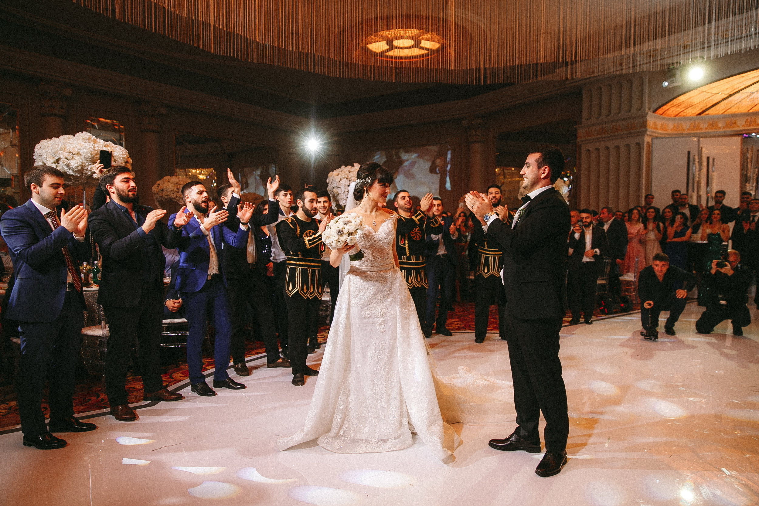 Свадебная фотосессия Ресторан Paradise в Москве для Севак и Наны