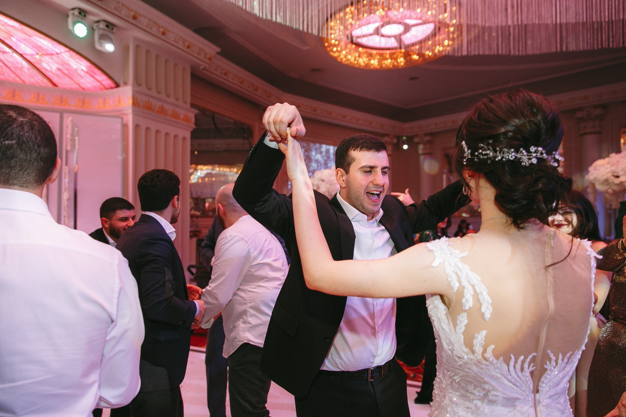 Свадебная фотосессия Ресторан Paradise в Москве для Севак и Наны