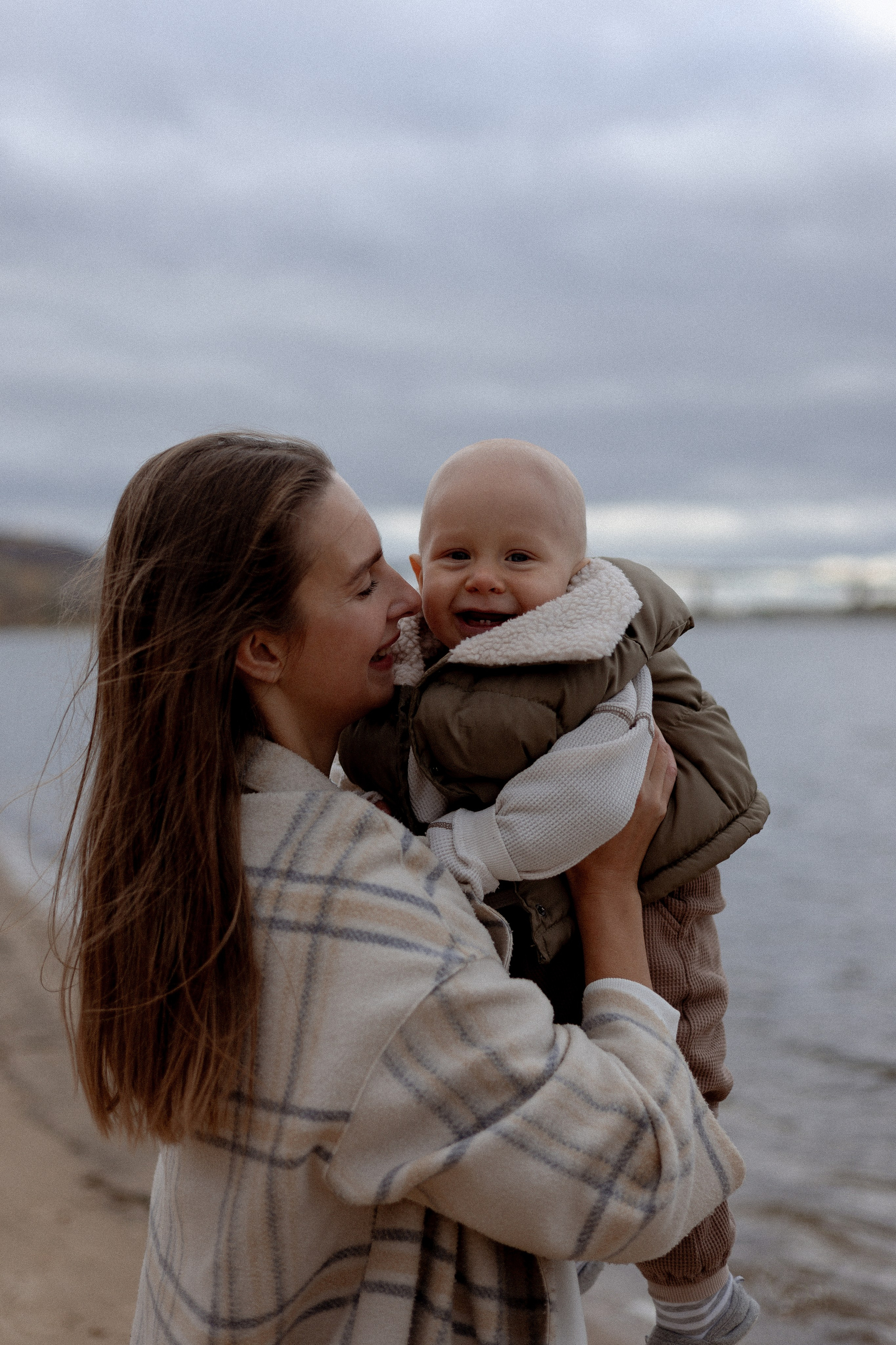 Прогулка у реки. Свадебный и семейный фотограф Ксения Маллер
