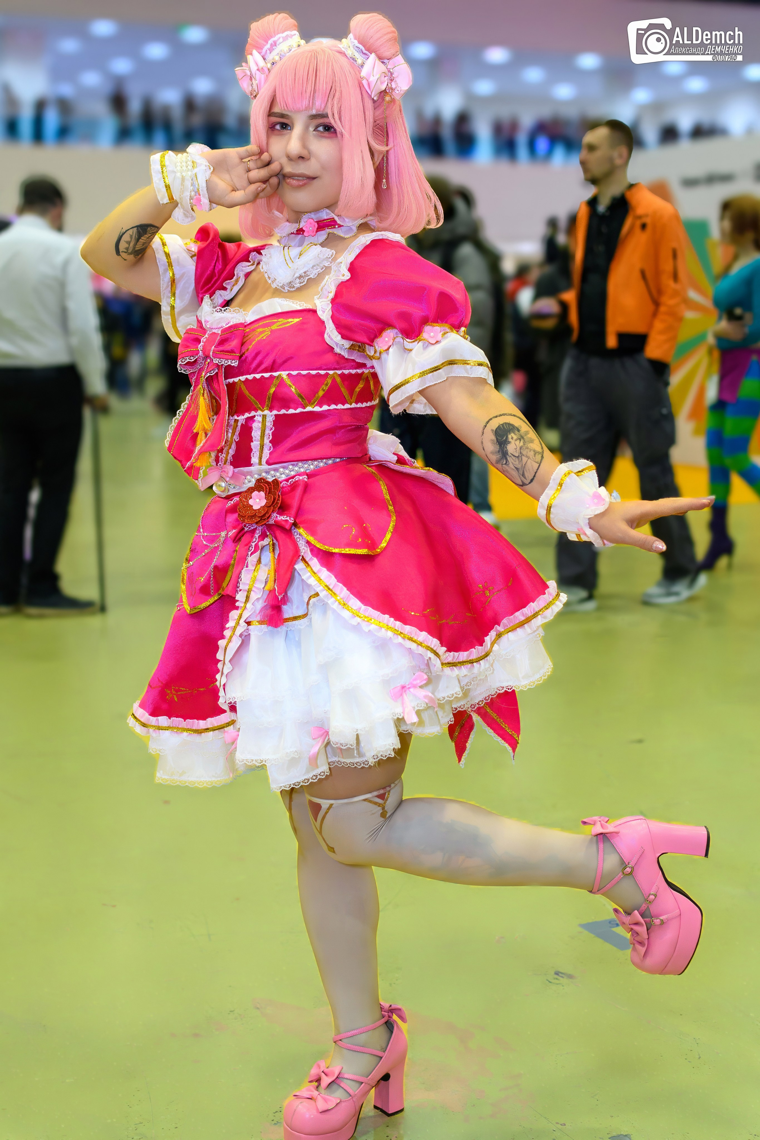 Аниме картинки персонажей и косплей фото в России Москве