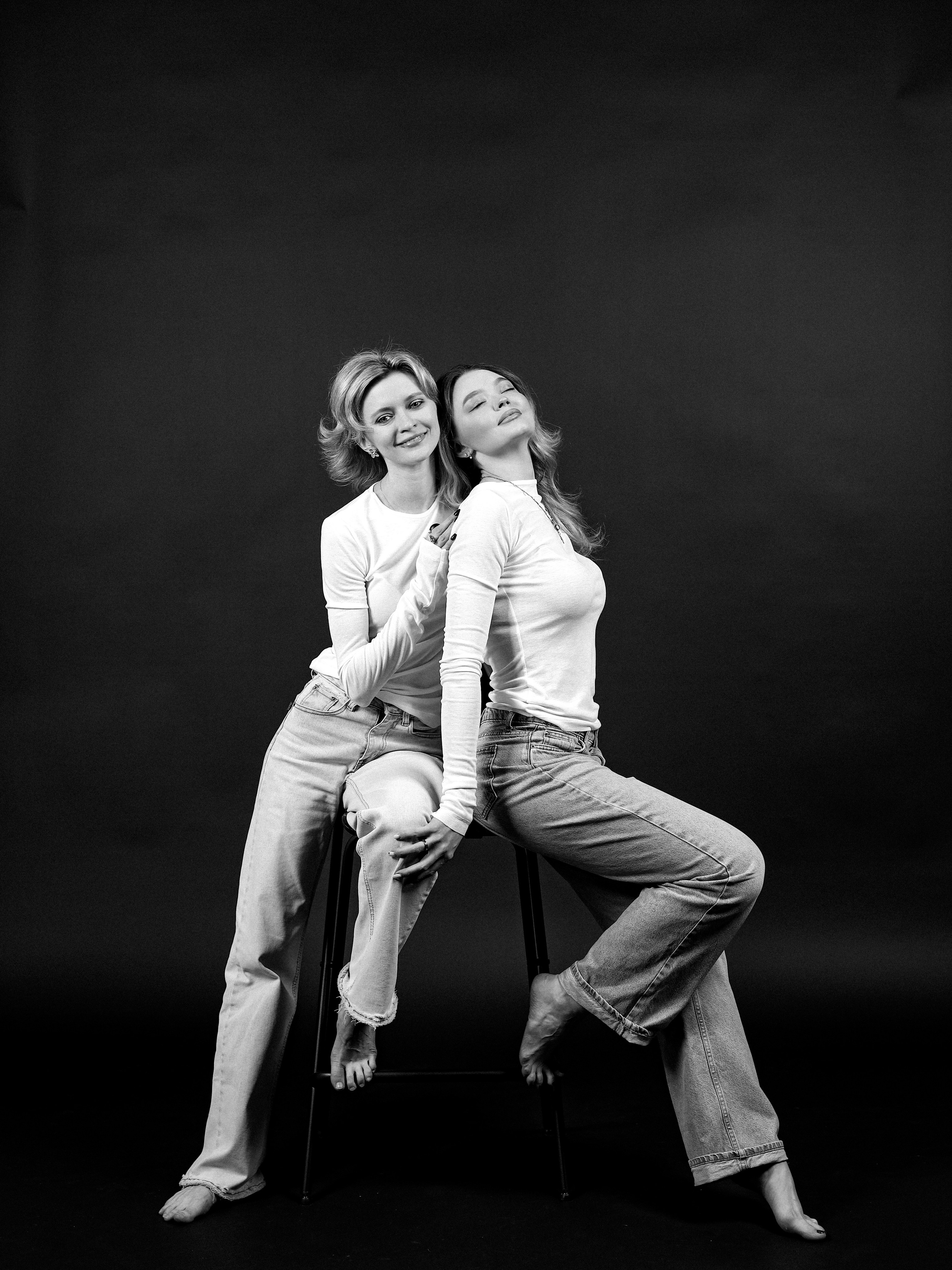 Дарья и Анна. Фотостудия без фотографа Чехов. Первая студия автопортрета в Чехове