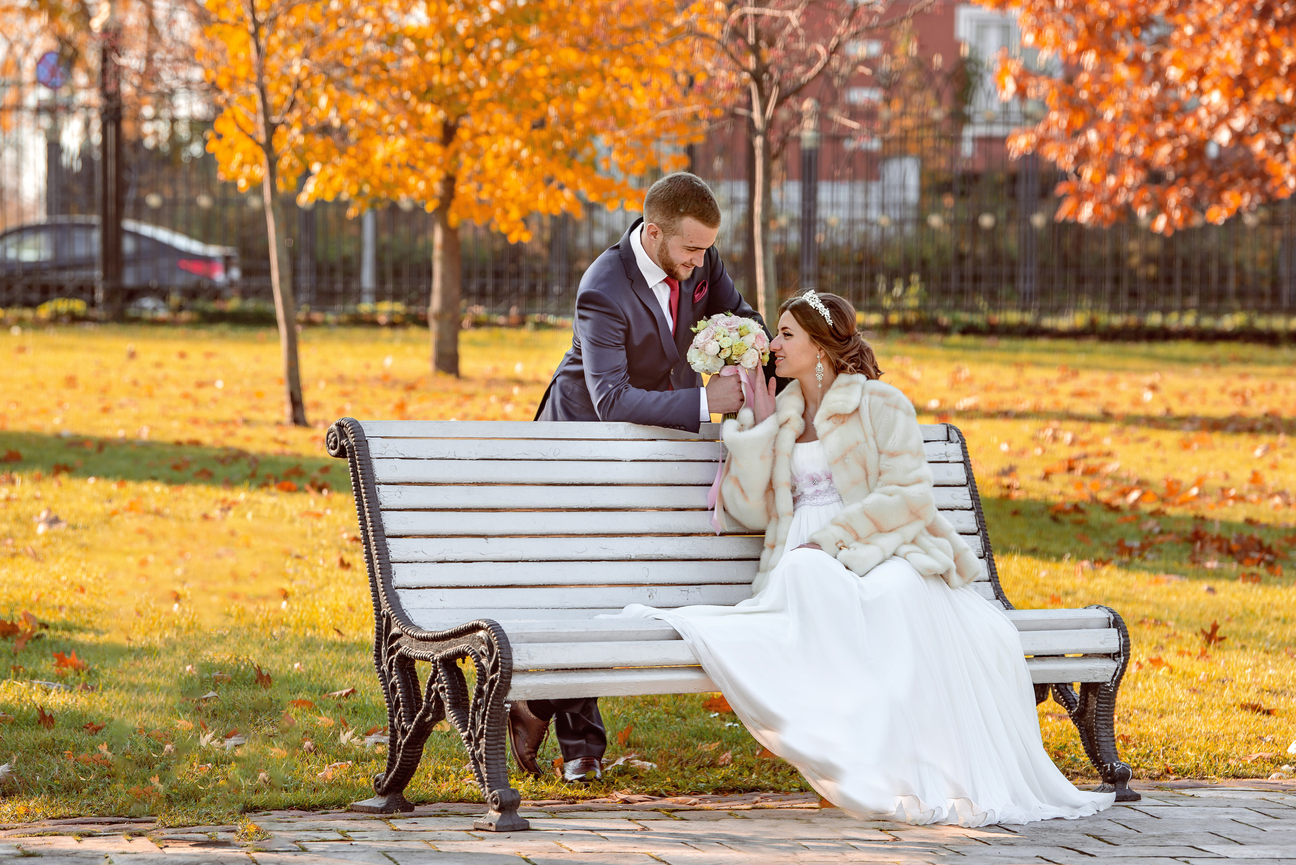 Осенние фотосеты свадеб в парках Москвы