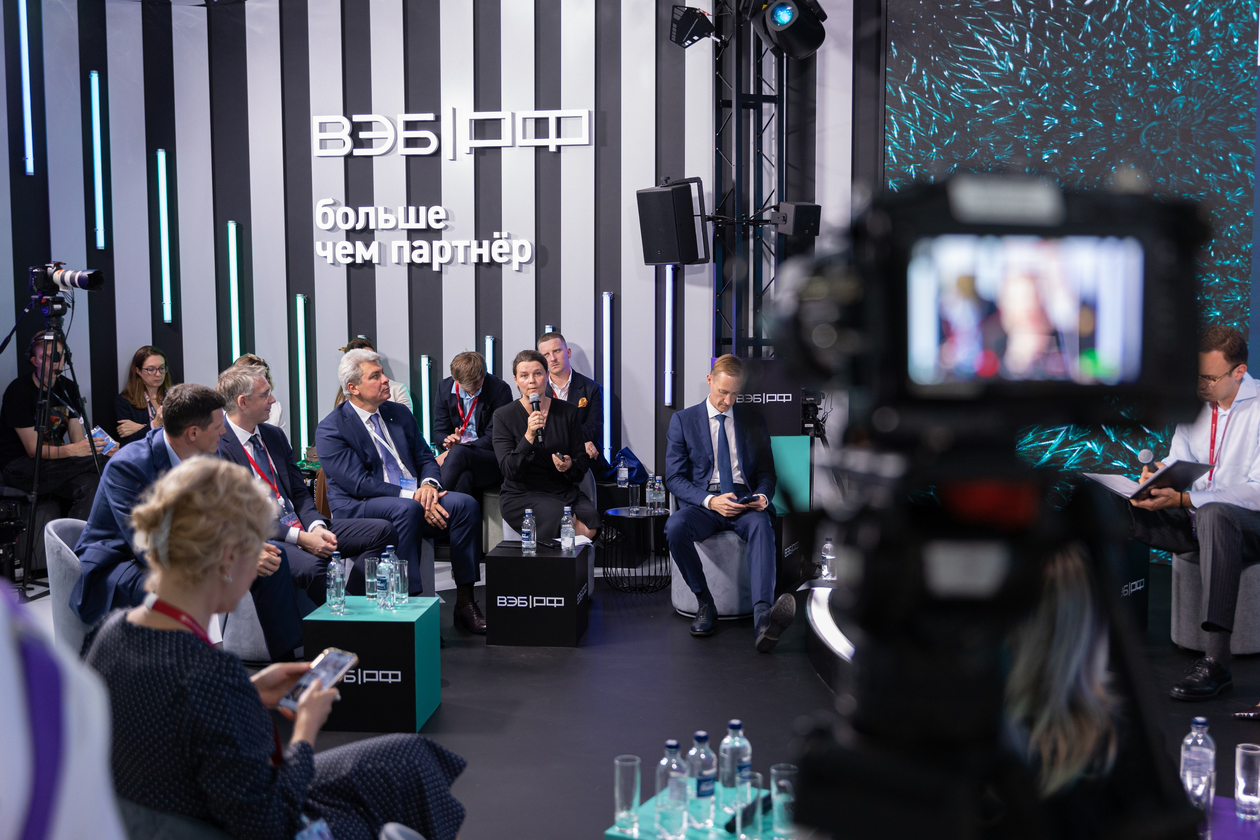 ВЭФ 2025. Олег Катакинов| Репортажный фотограф в городе у моря (Владивосток)