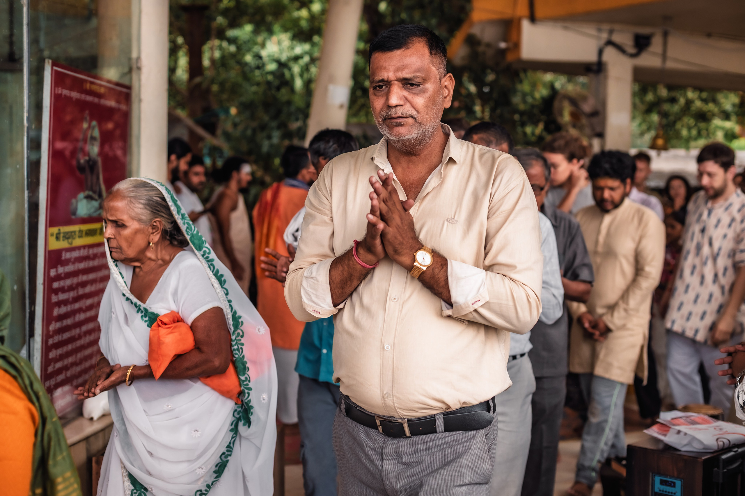Abhisheka Devraha Baba on Sri Devdas ji maharaj bd. Mariam Bagdasaryan