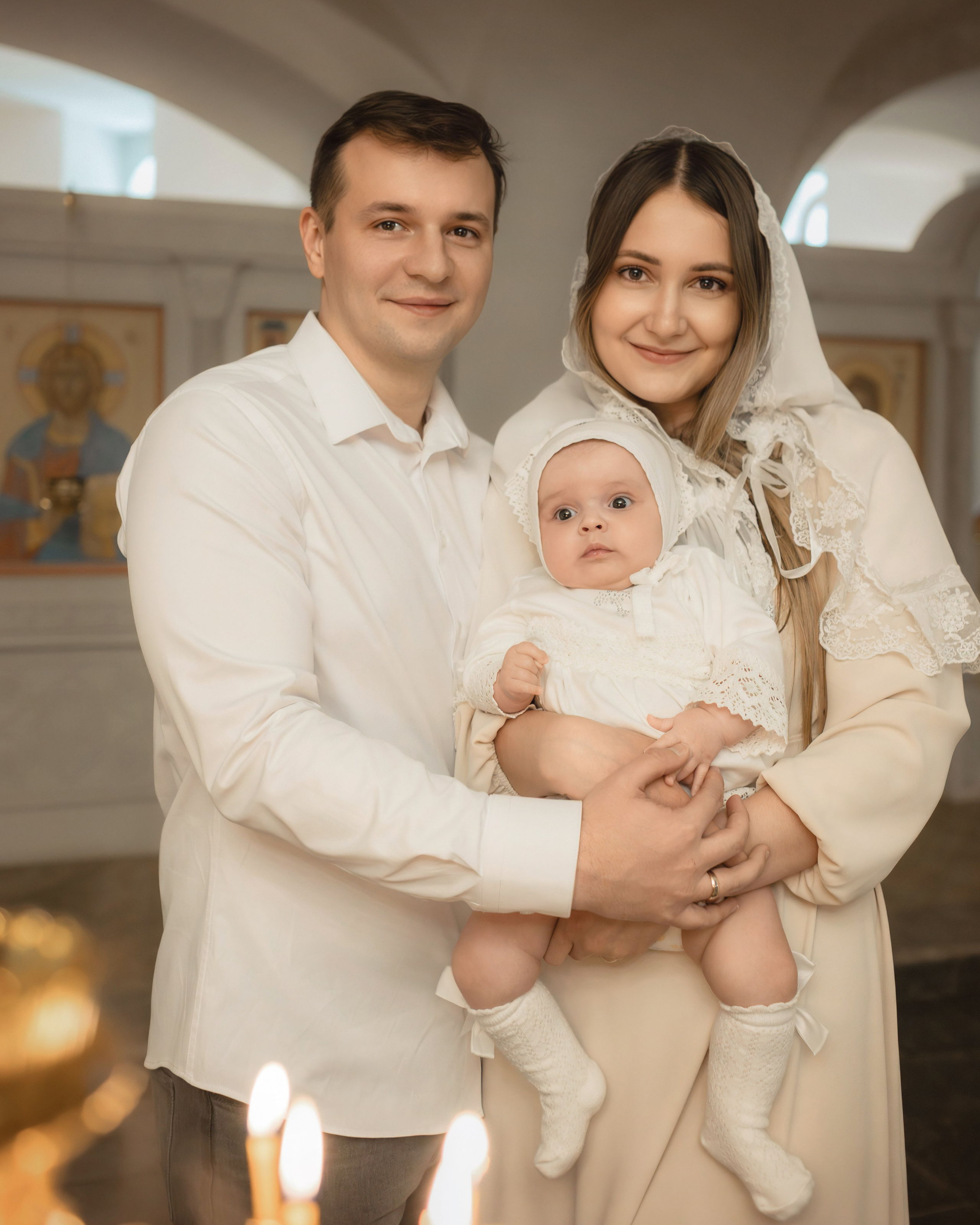 Семейная фотосъёмка после крещения ребёнка в Троицке