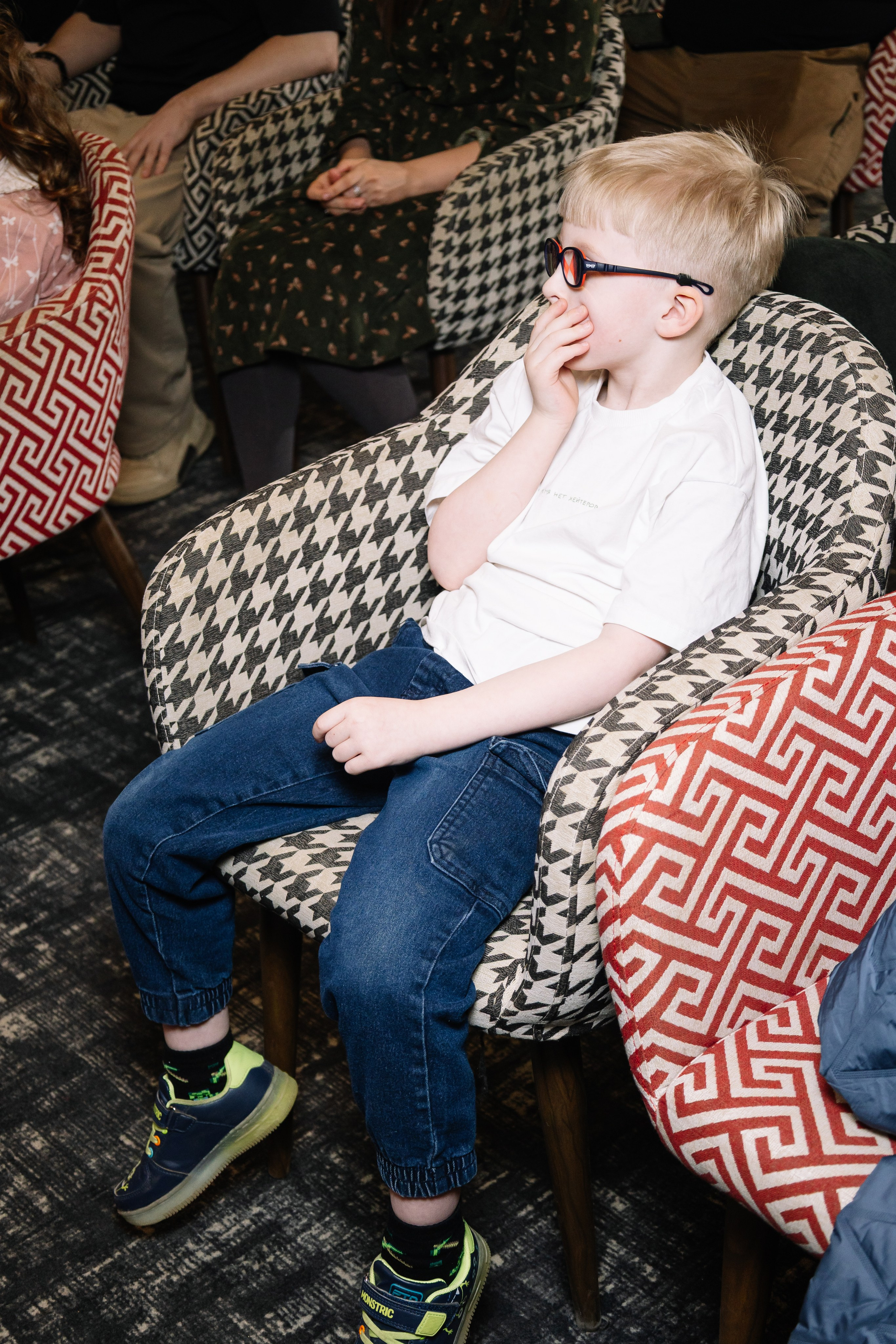 Москва. Фокусник Константин Загузин. 22.03.26. Валерия, репортажный фотограф в г. Москва и г. Владикавказ