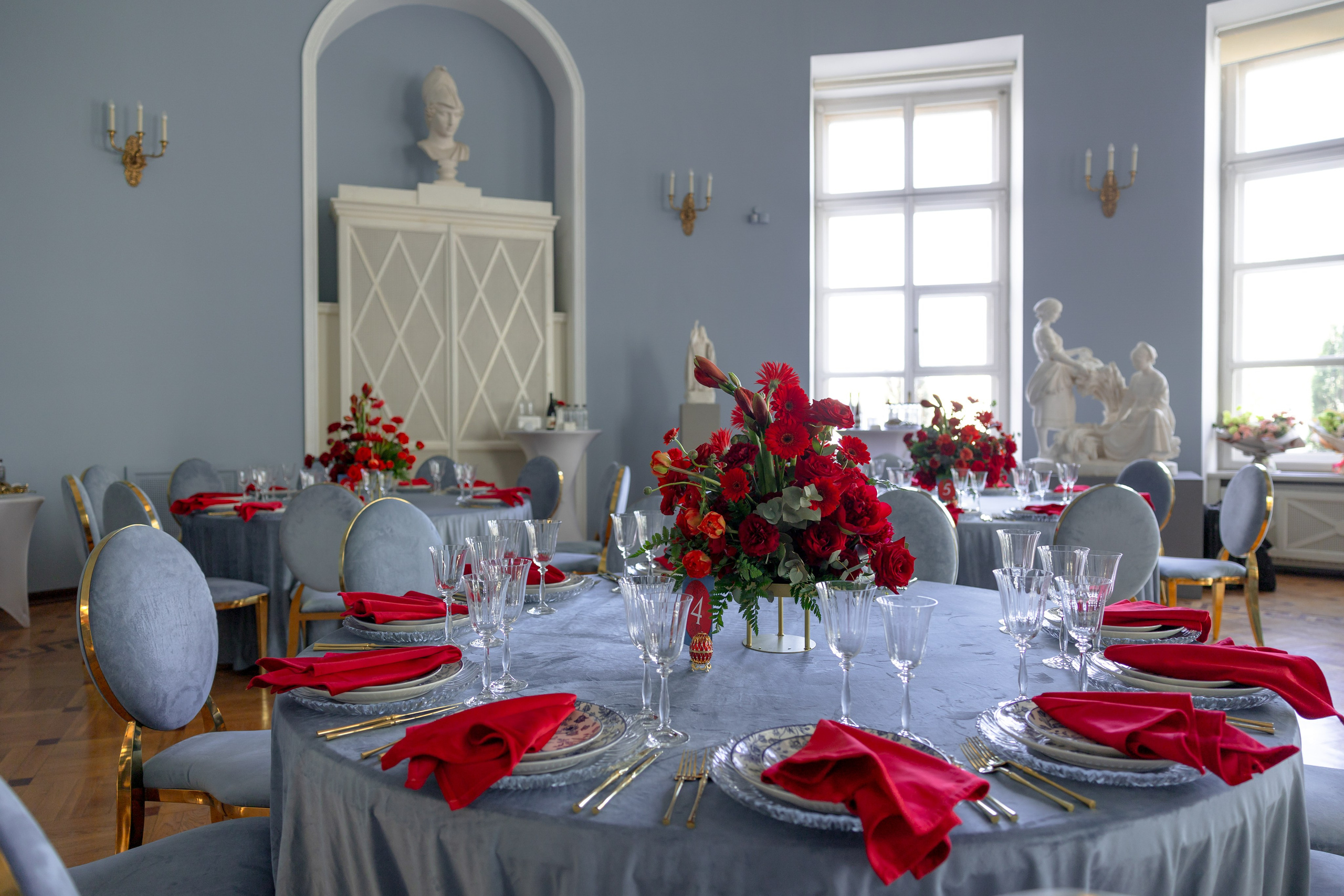 Академия живописи и ваяния И. Глазунова. Kirillova Studio — мастерская декора и событий Юли Кирилловой