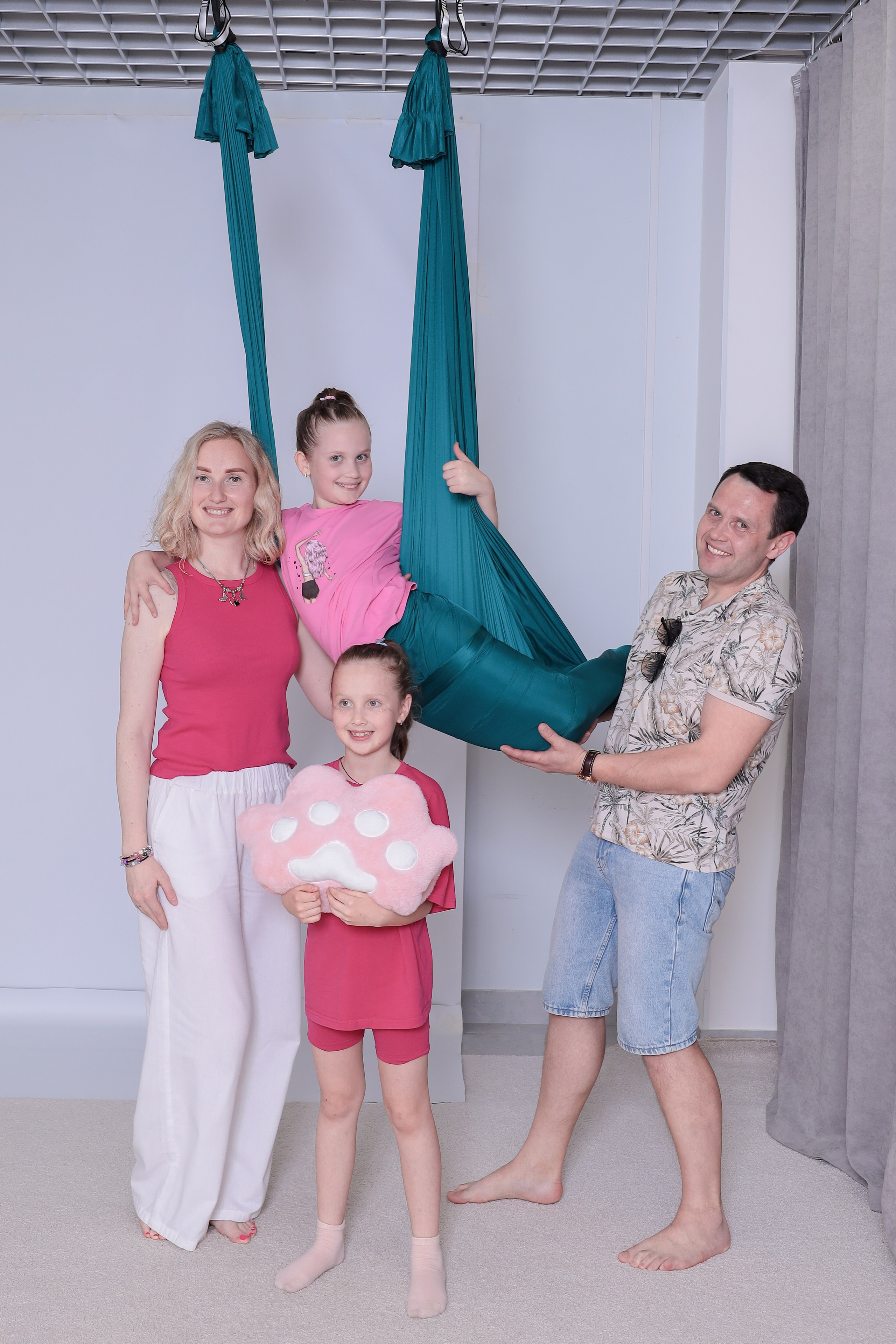 Детская аэройога. Фотограф Надршина Лилия