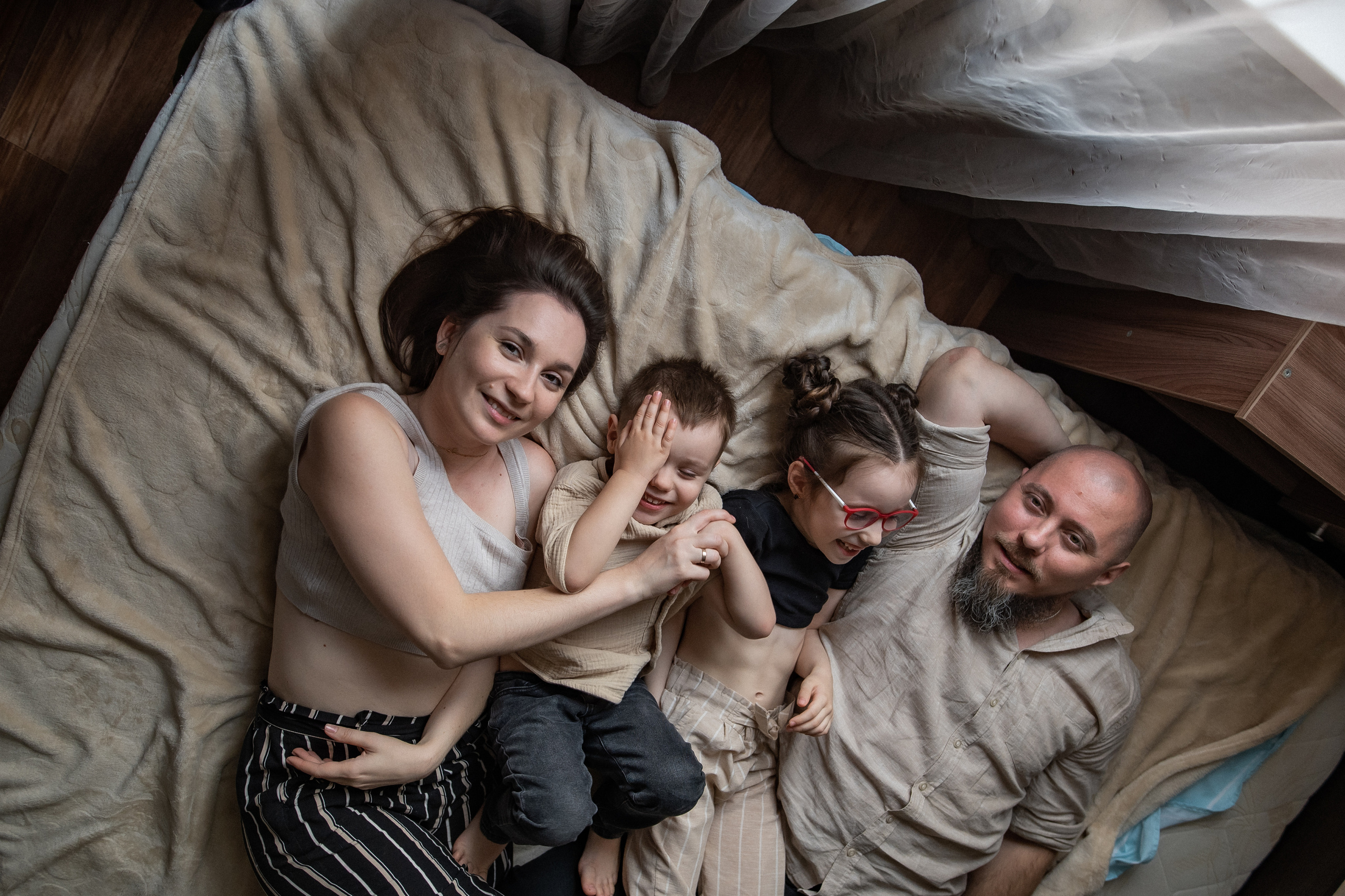 Алеся, Андрей, Варя, Юра. Www.ostermiller.ru