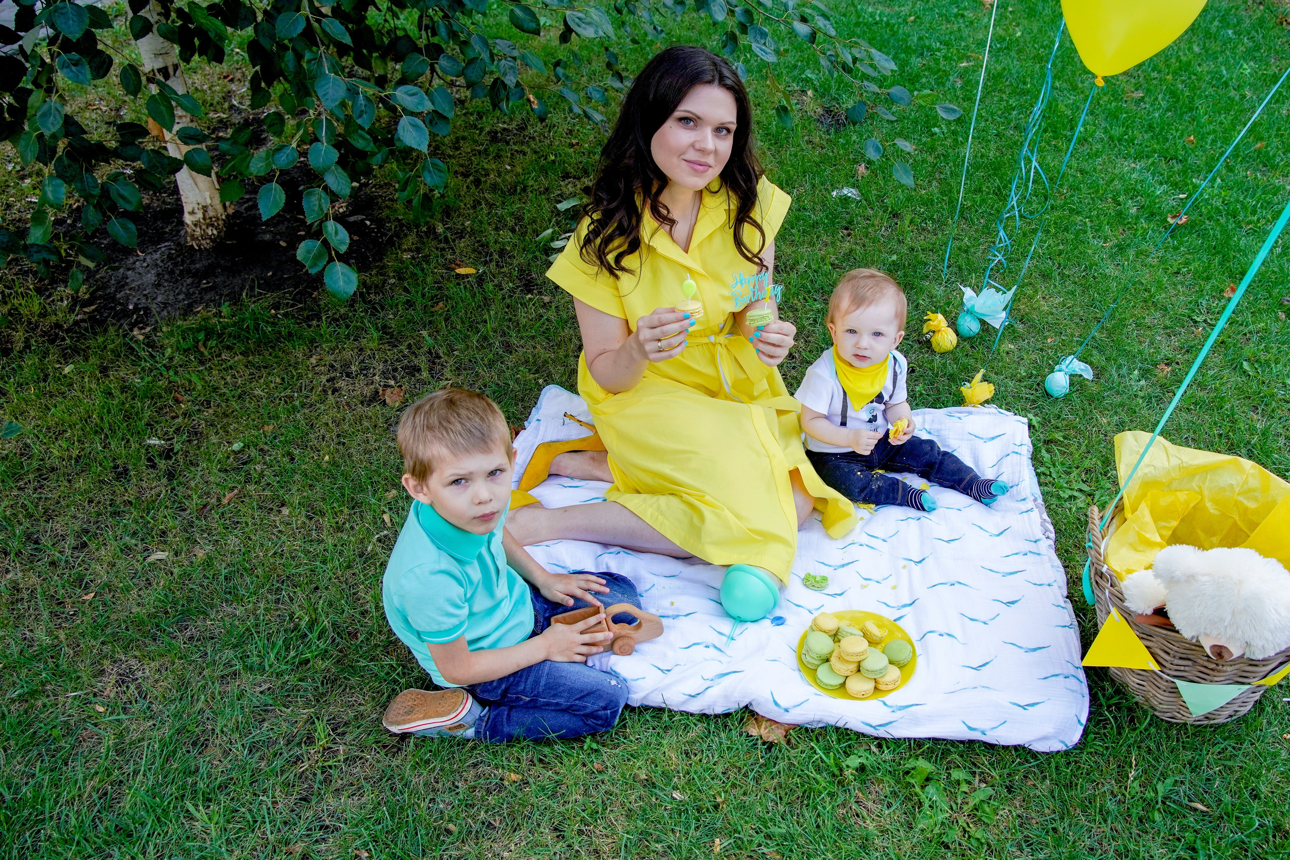 1 год)). Max Matvich and Victoria Basova are professionals in their field