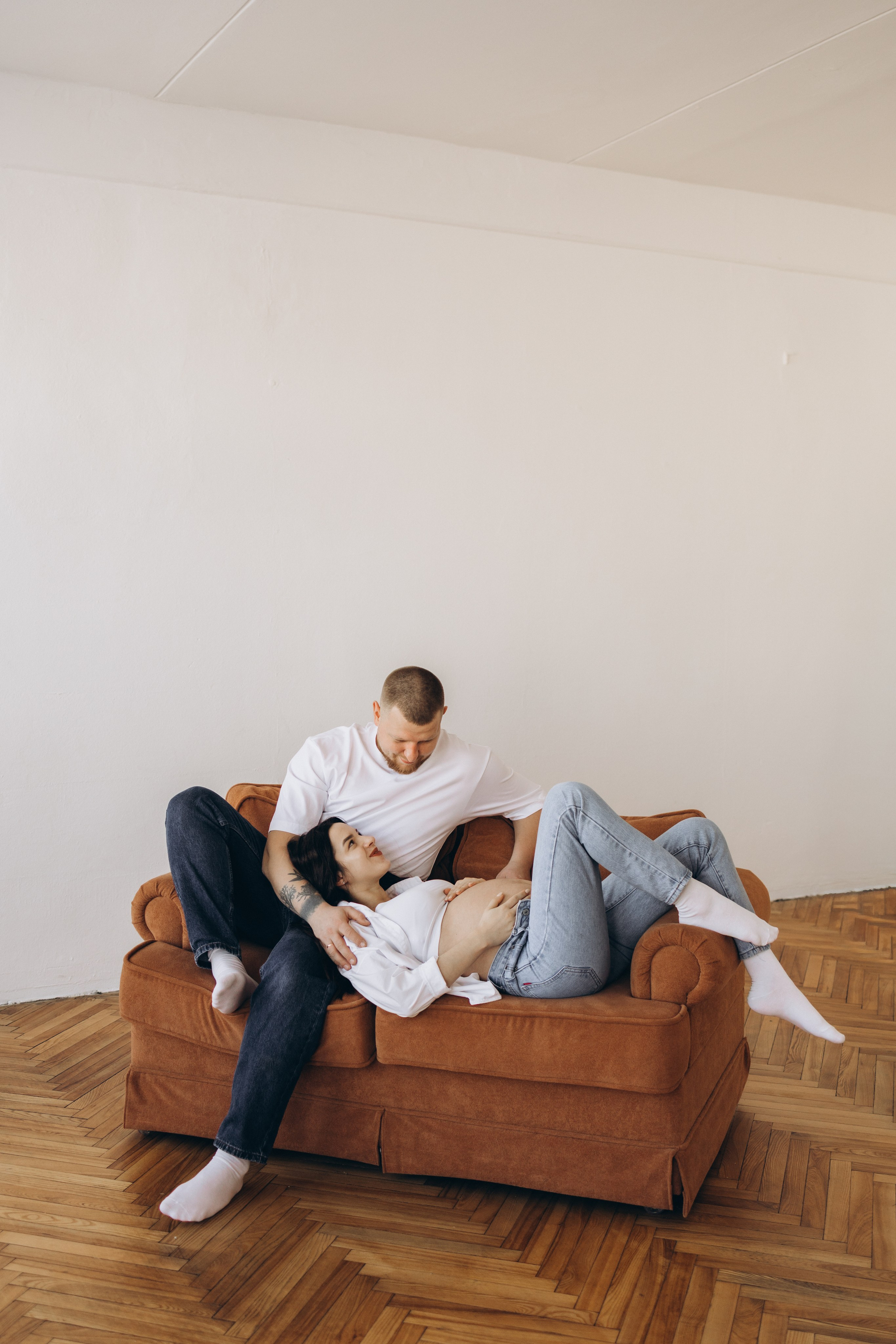 Фотосессия беременности в студии. Семейный фотограф в Минске — Алина Тиханович