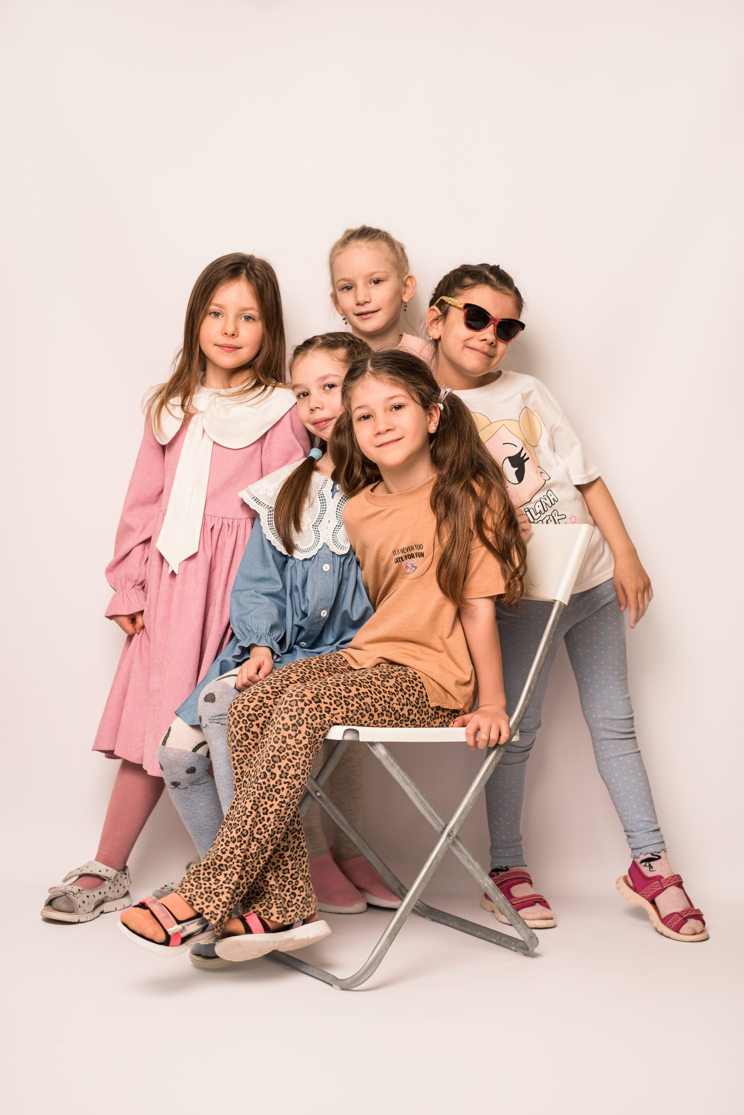 Детский сад, портреты белый фон. Фотограф Шунова Саша