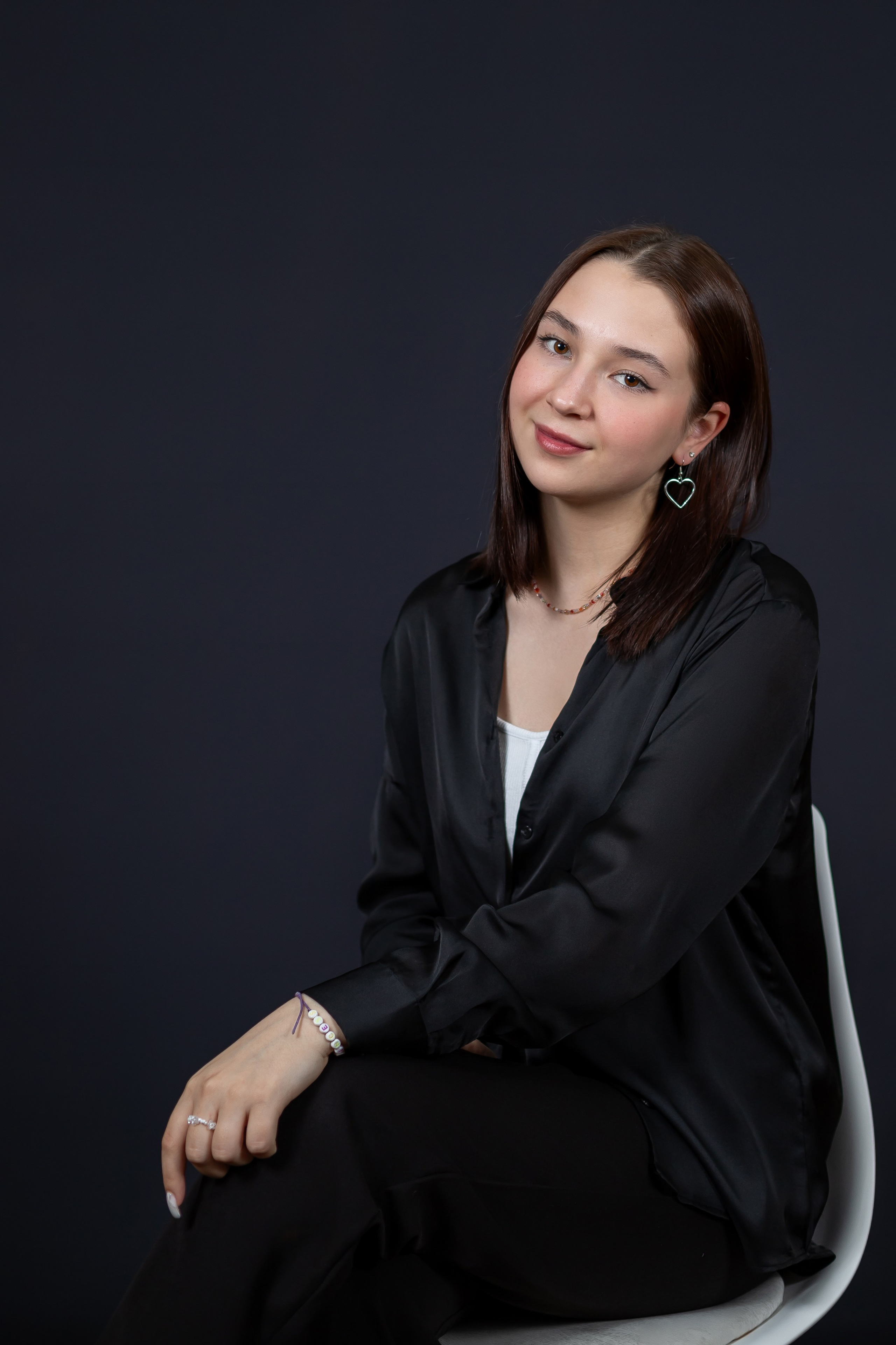 Портретные снимки для школьных выпускных альбомов в Новосибирске. Выпускные альбомы — заказать альбом на выпускной в Новосибирске