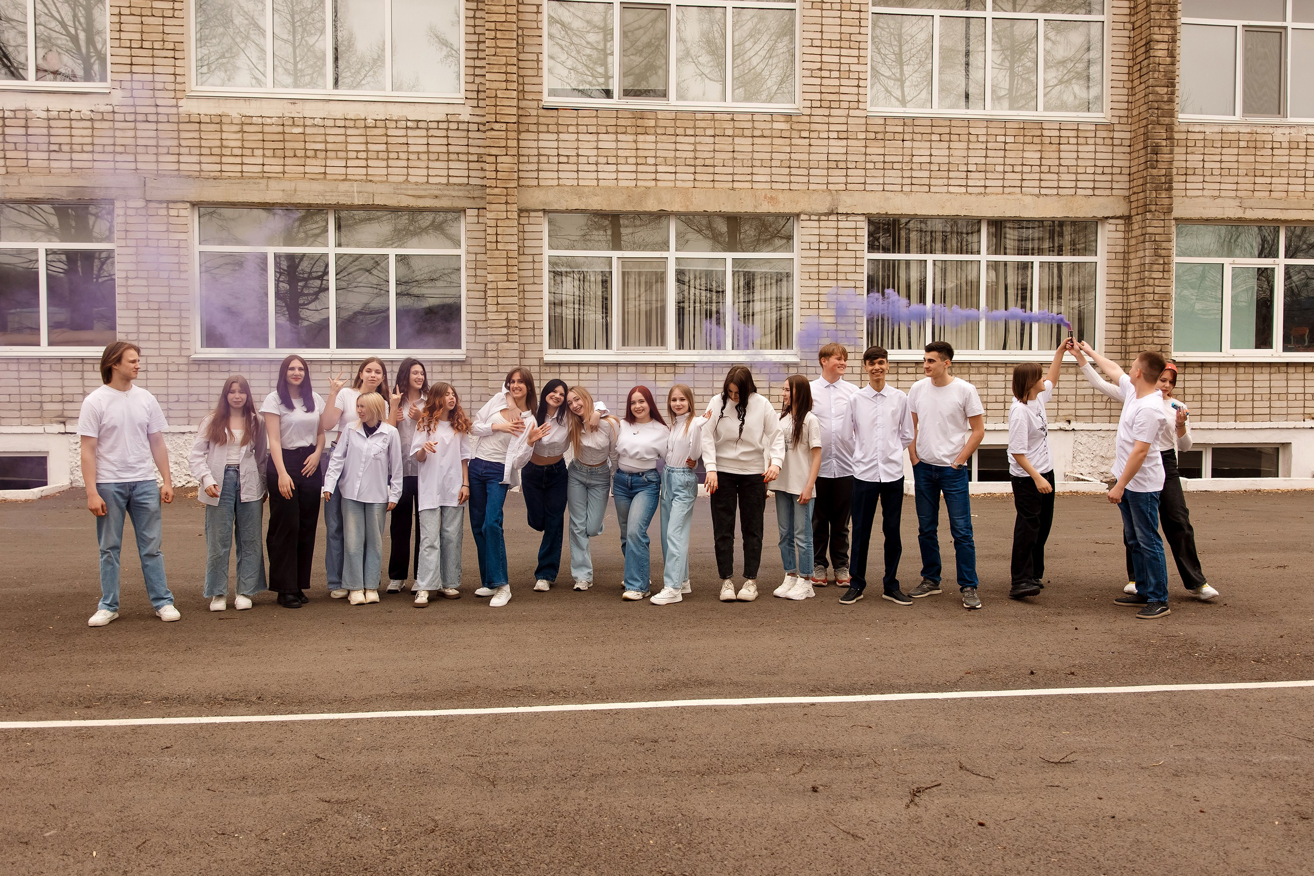 11 класс с. Барабаш. Фотограф Любовь Корниенко, Примоский край