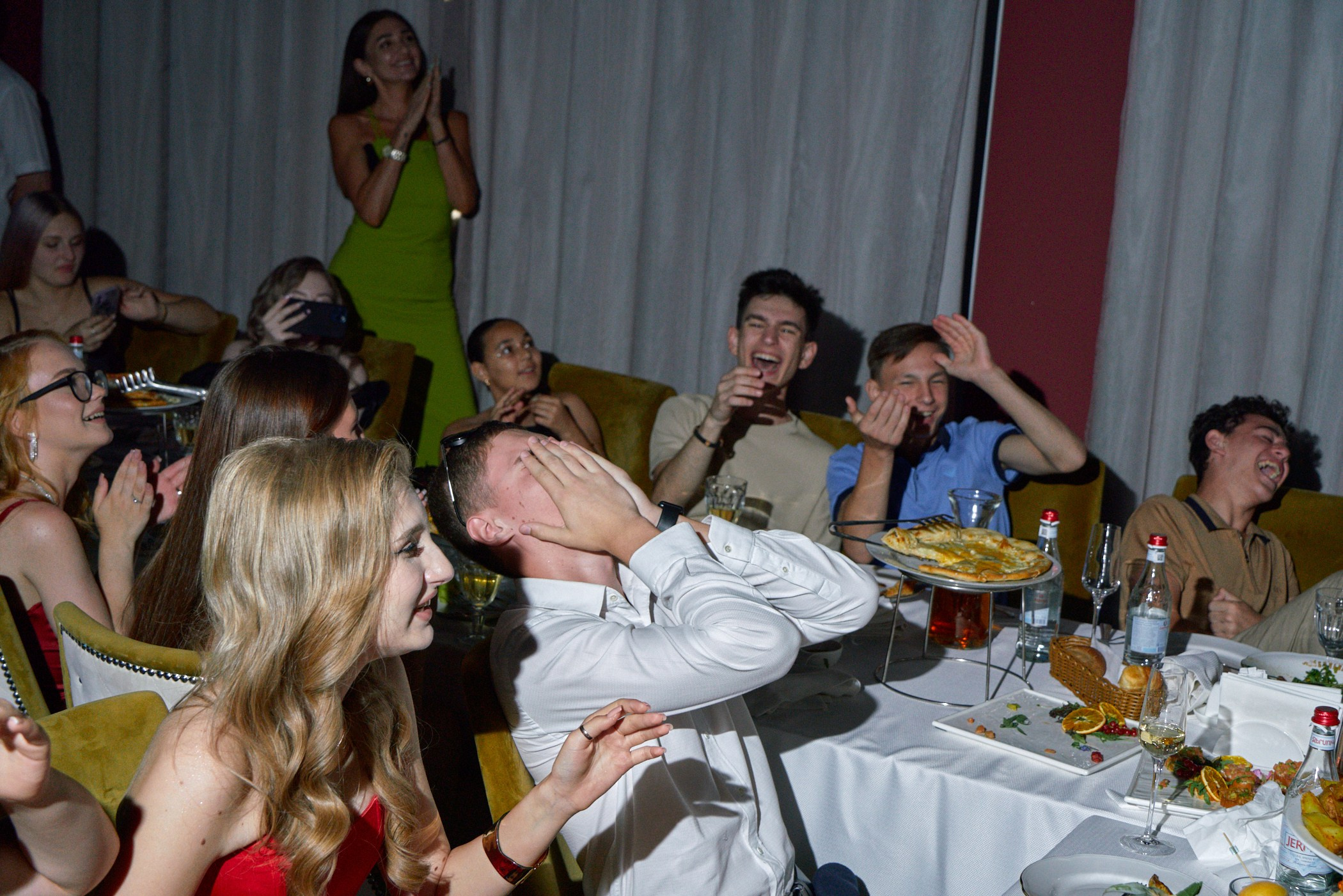 Фоторепортаж выпускного вечера. Профессиональный фотограф в Анапе Артем Ковальский