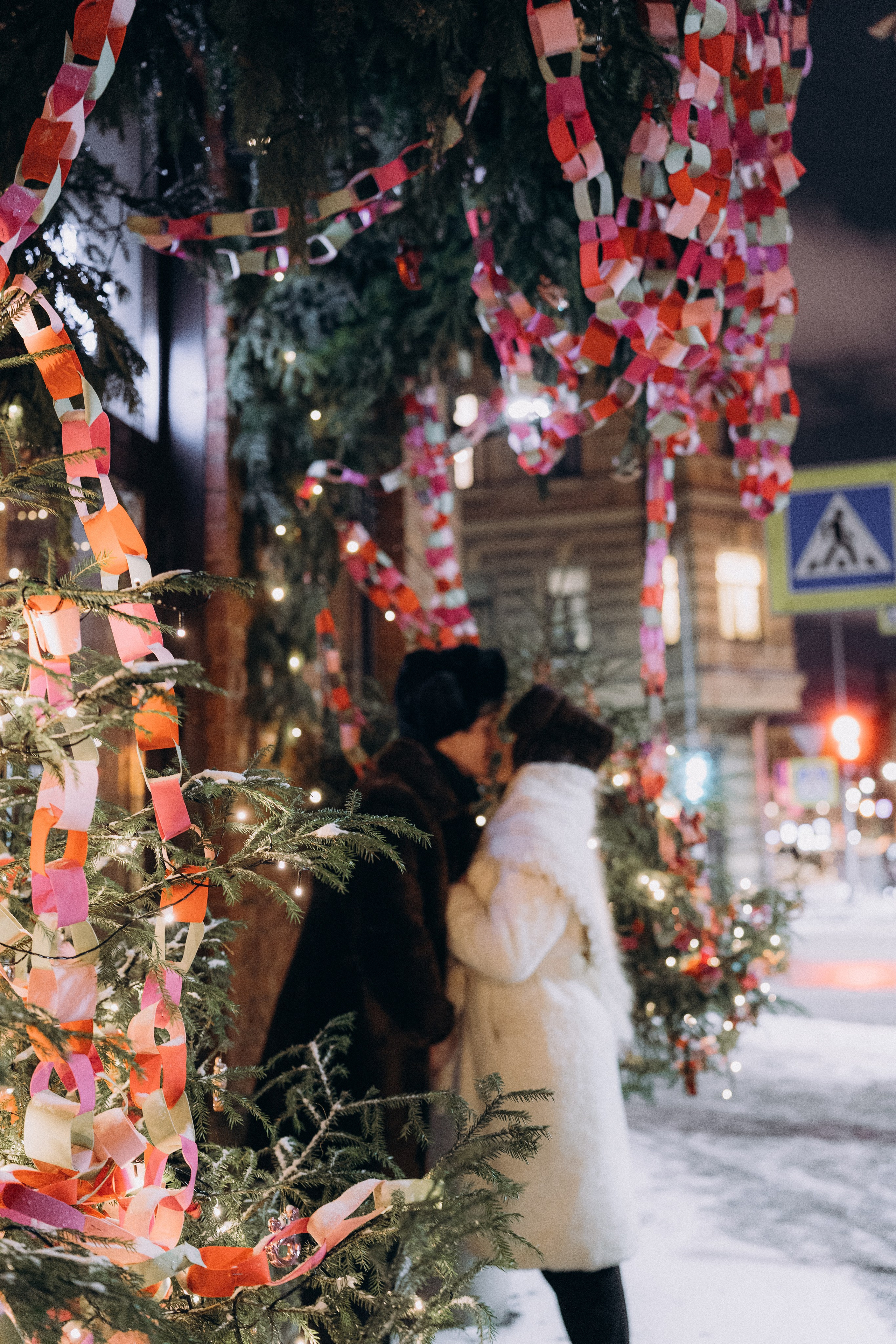 НОВОГОДНЯЯ ПРОГУЛКА ПАРЫ ПО ЧЕРНЫШЕВСКОЙ ПЕРЕД НОВЫМ ГОДОМ. Профессиональный фотограф, Санкт-Петербург — Виктория Богомолова