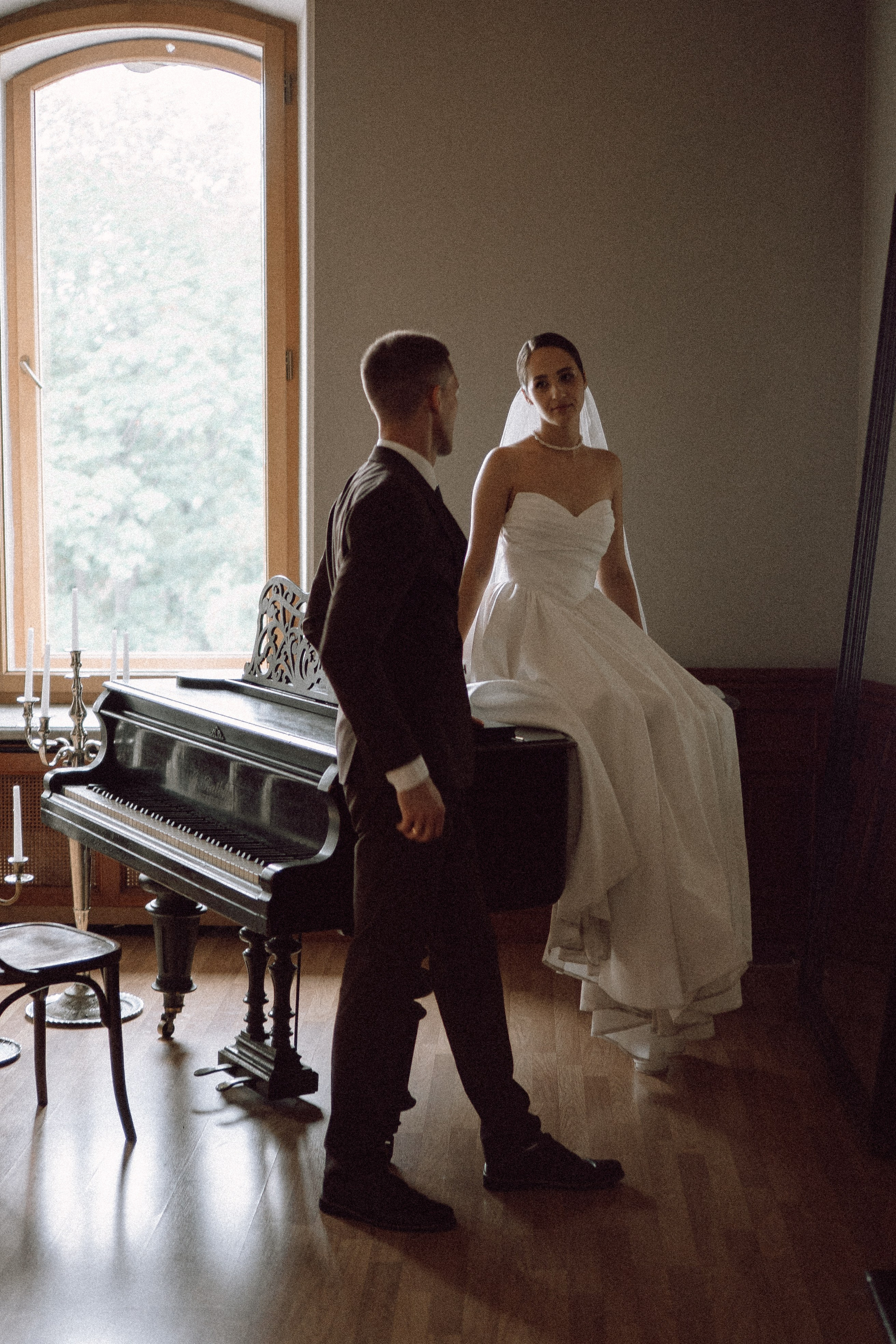 СВАДЕБНАЯ ПРОГУЛКА В САНТК-ПЕТЕРБУРГЕ (ИСАКИЕВСКИЙ СОБОР, ЗИМНЯЯ КАНАВКА, ЭРМИТАЖ И БОЛЬШАЯ МОРСКАЯ УЛИЦА). Профессиональный фотограф, Санкт-Петербург — Виктория Богомолова