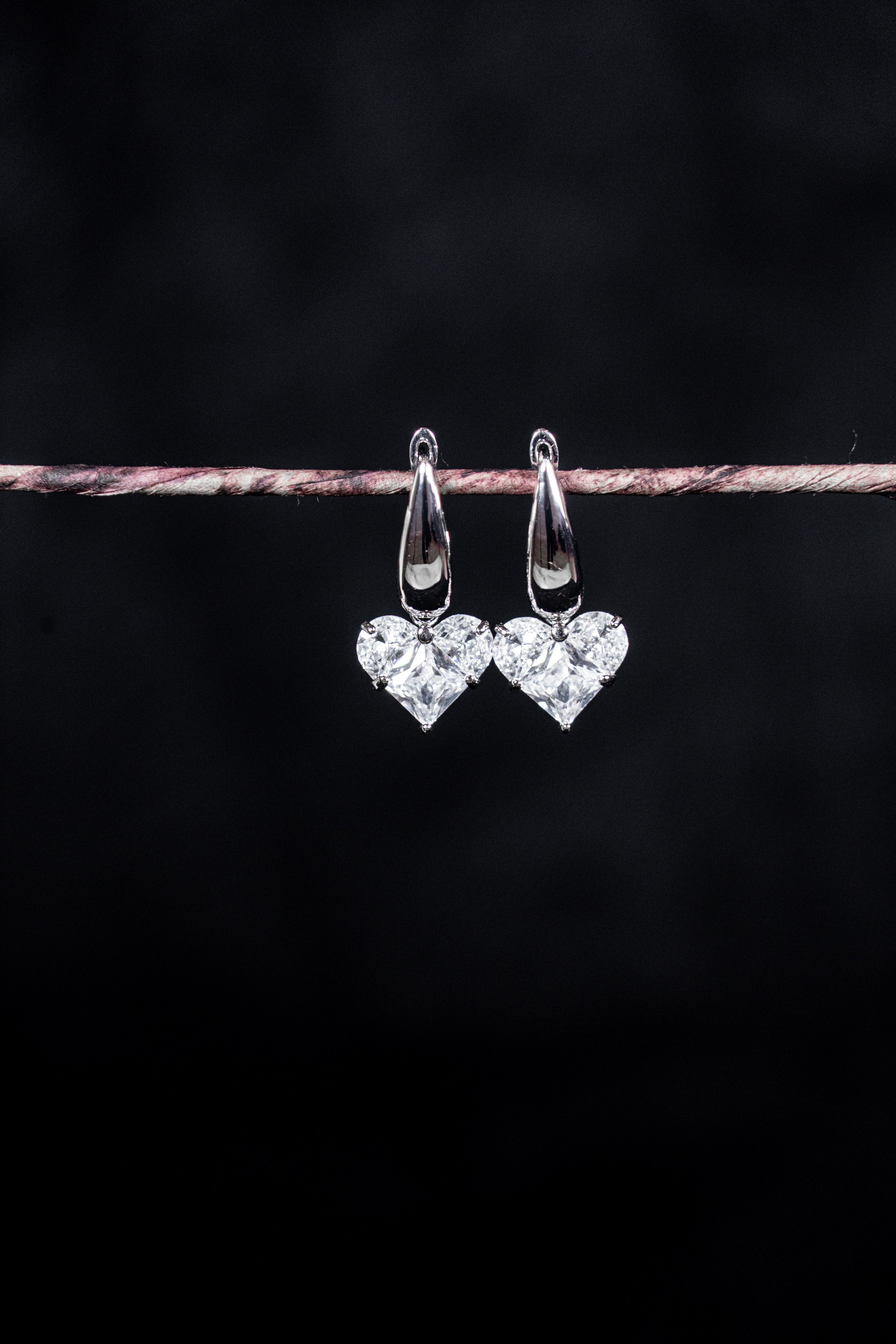 Фото бижутерии для маркетплейсов Ozon и Wildberries Предметная фотосъемка бижутерии для Wildberries и Ozon в Краснодаре. Шедевры для Вас! Фотограф и Видеограф в Краснодаре Пахиев Руслан