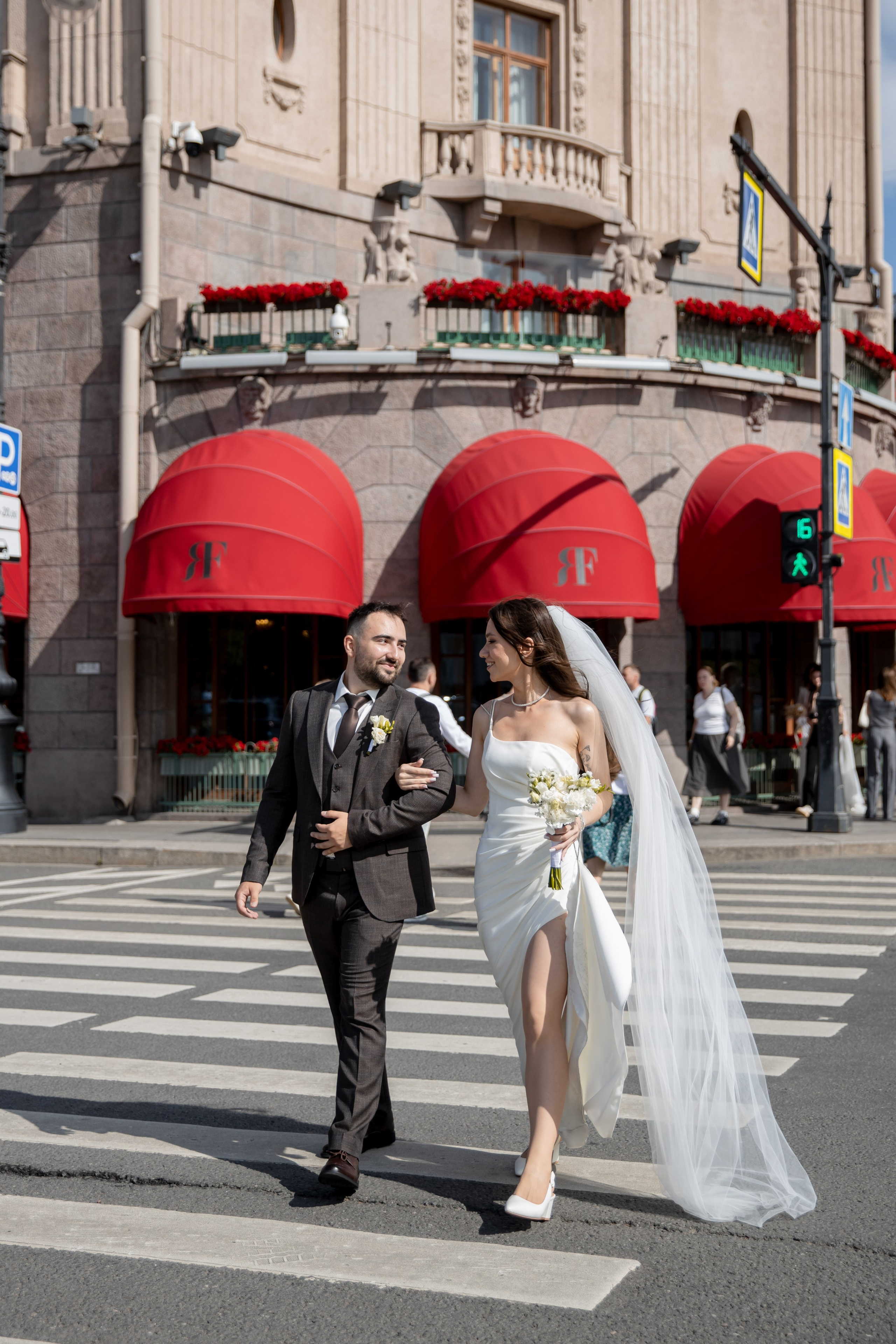 Анна и Александр / Прогулка + ЗАГС. Свадебный и семейный фотограф в Москве Диана Левченко