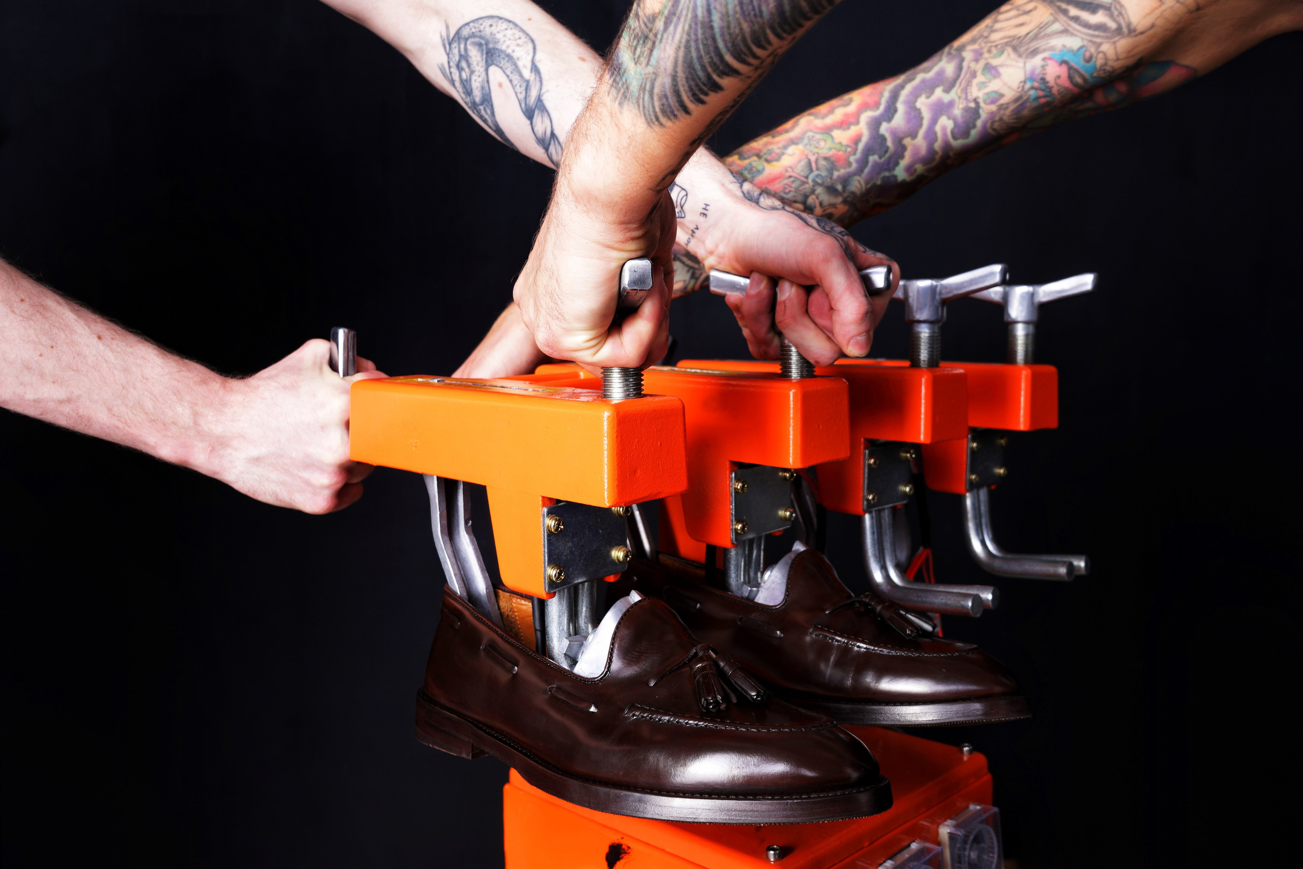 Студийная съёмка для обувной мастерской. Дмитрий Игнатов