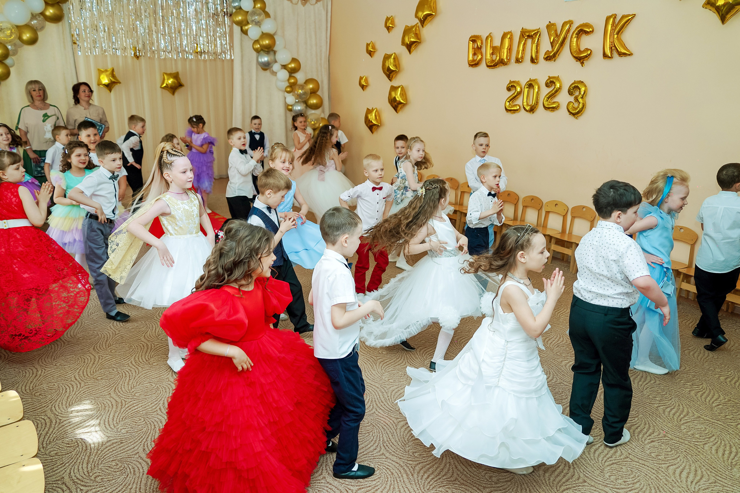 Фотосъемка видеосъёмка фотограф видеооператор новогодних утренников  в. Фотограф, видеооператор Нина Коршунова