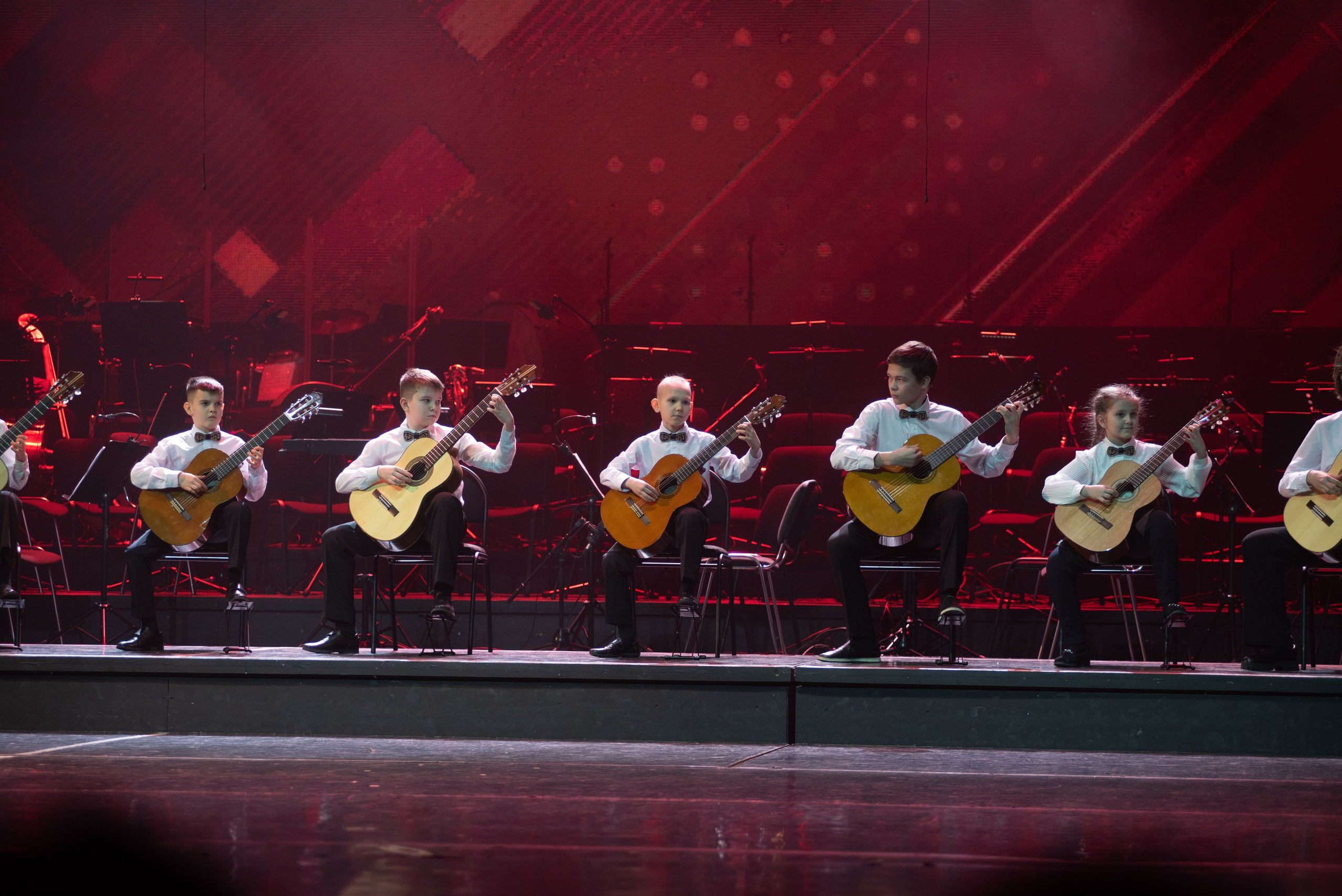 Отчетный концерт ДШИ «Гармония» «Зимняя гармония». Фотограф новорожденных, семейный детский в Тюмени Татьяна Морозова