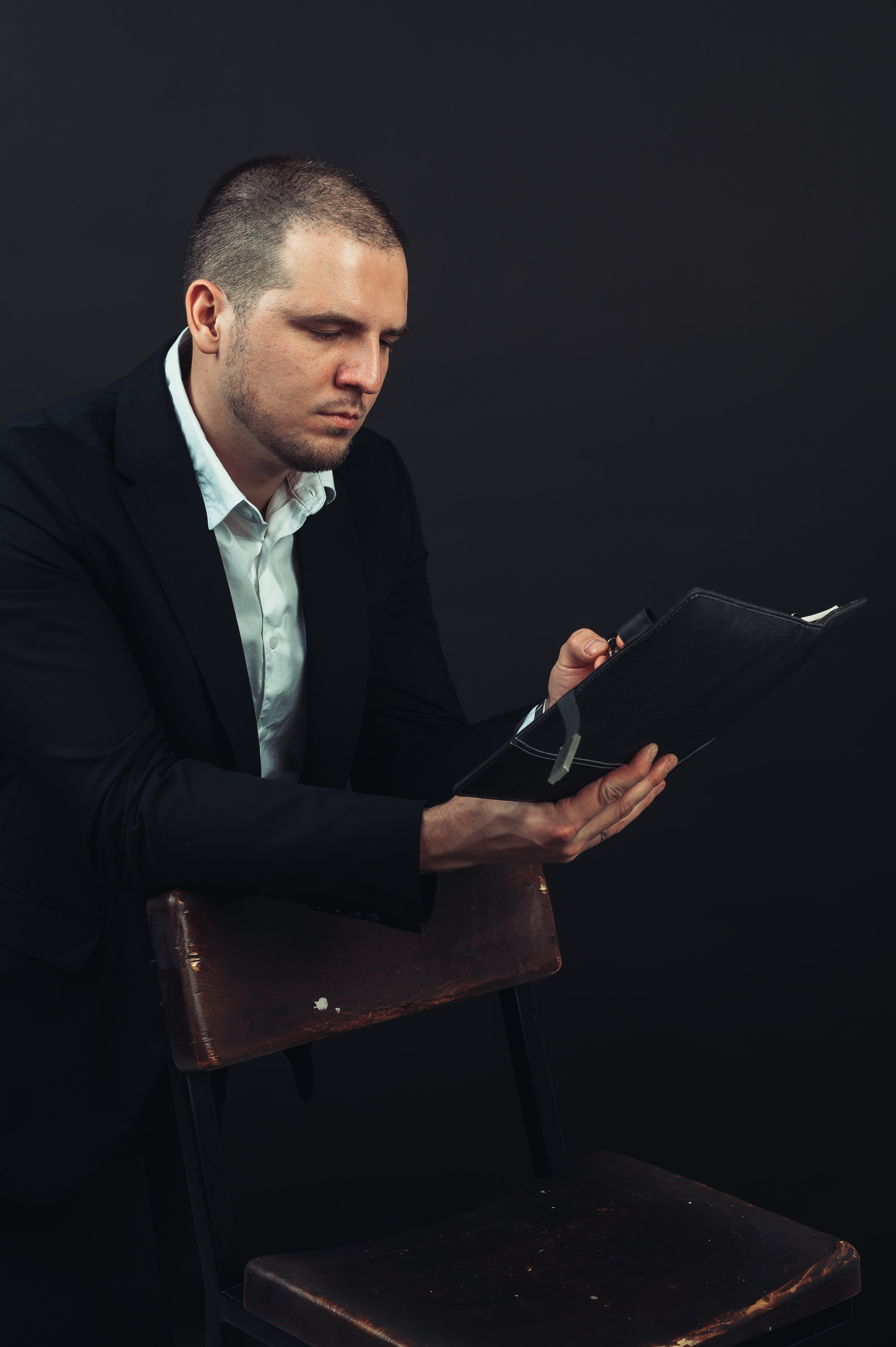 Никита Пустовалов — портретная съёмка. Иван Кубик — фотограф и видеограф