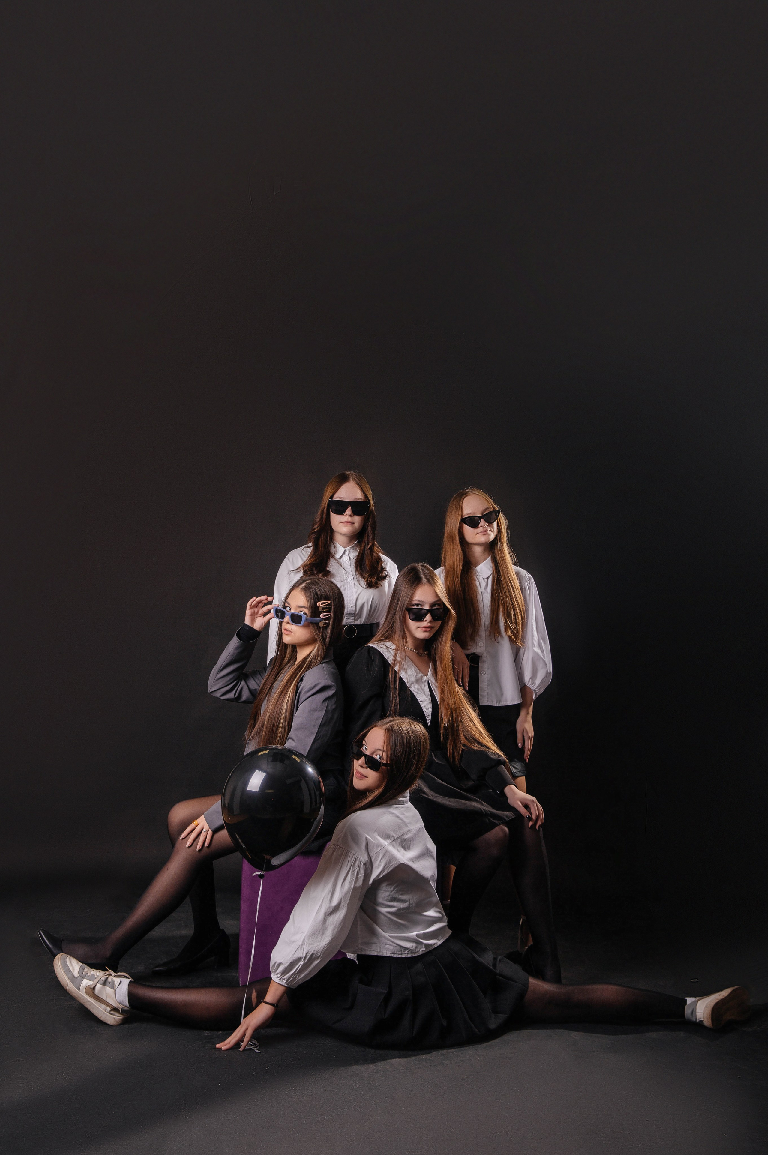 Портреты в студии (черный фон). Диля Гареева фотограф — Бугульма, Казань, Альметьевск, Заинск