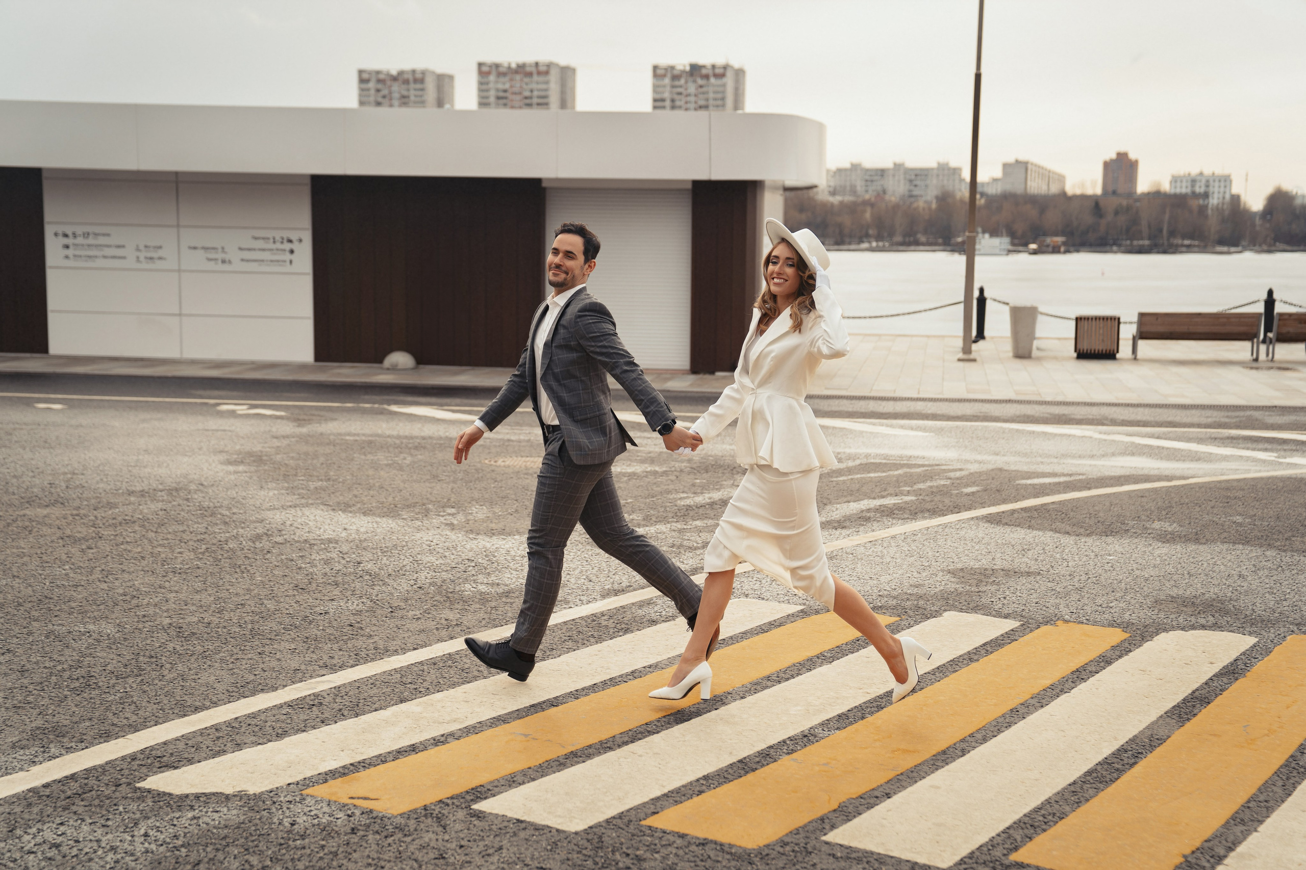 Свадебная прогулка на речном вокзале. Семейный фотограф в Москве Трубинова Екатерина