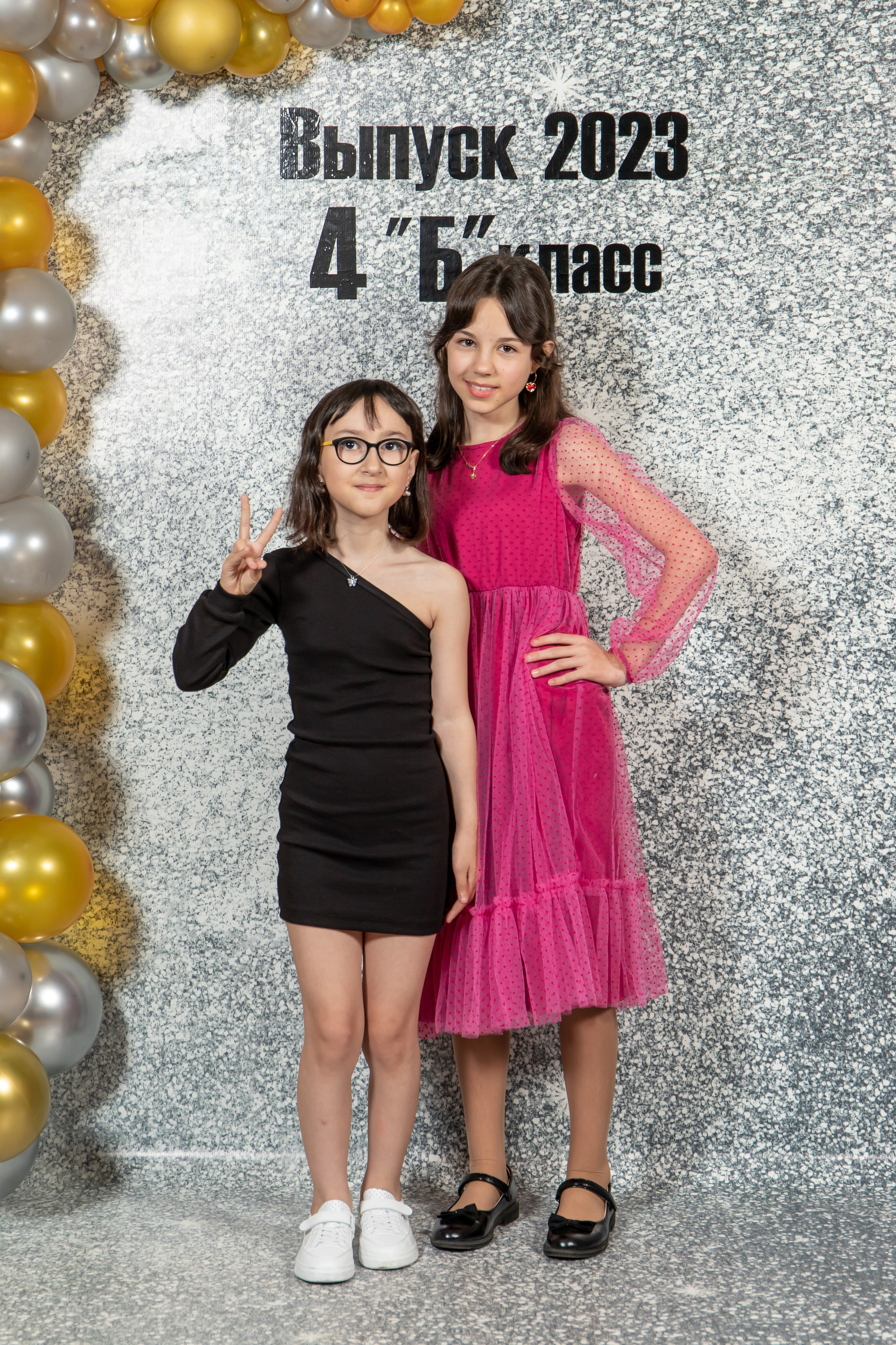 Выпуск 4Б 23 год. Семейный и свадебный фотограф в Геленджике Михаил Шматов