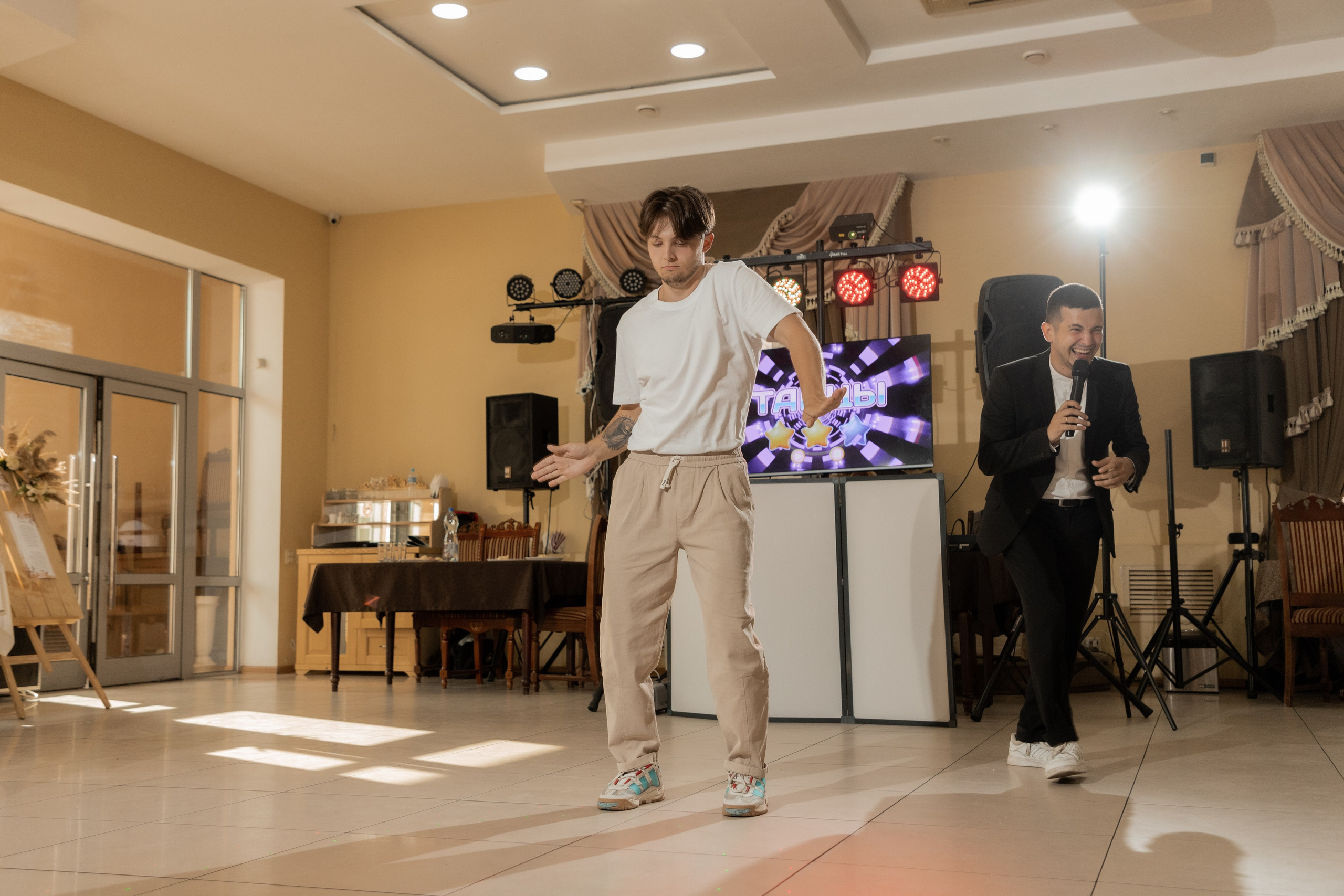 Роман и Александра (банкет). Свадебный фотограф Ангелина Сунгатулина | Саратов | Балаково | Вольск