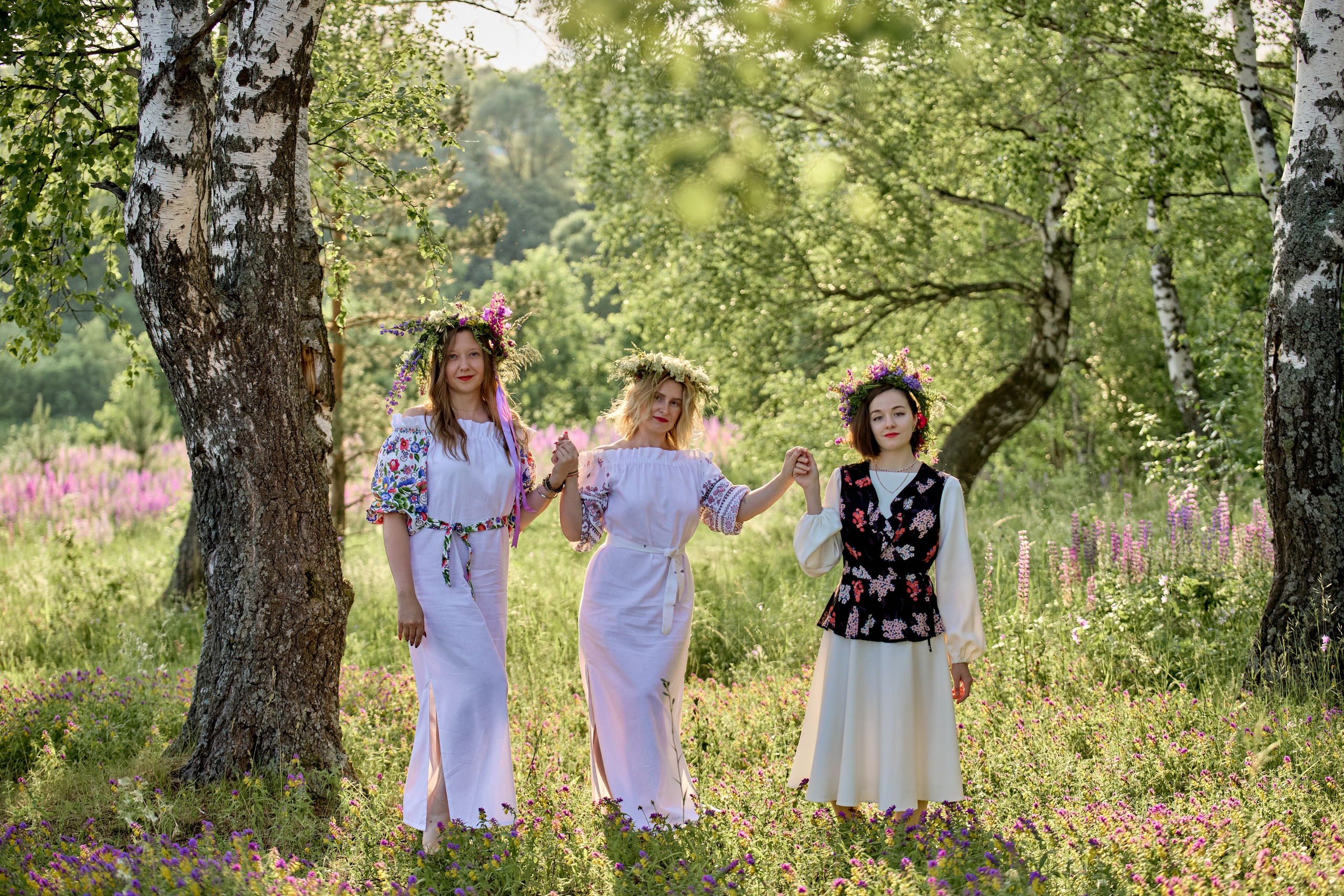 Фотосессия в роще для группы девушек. Фотограф в Дивеево