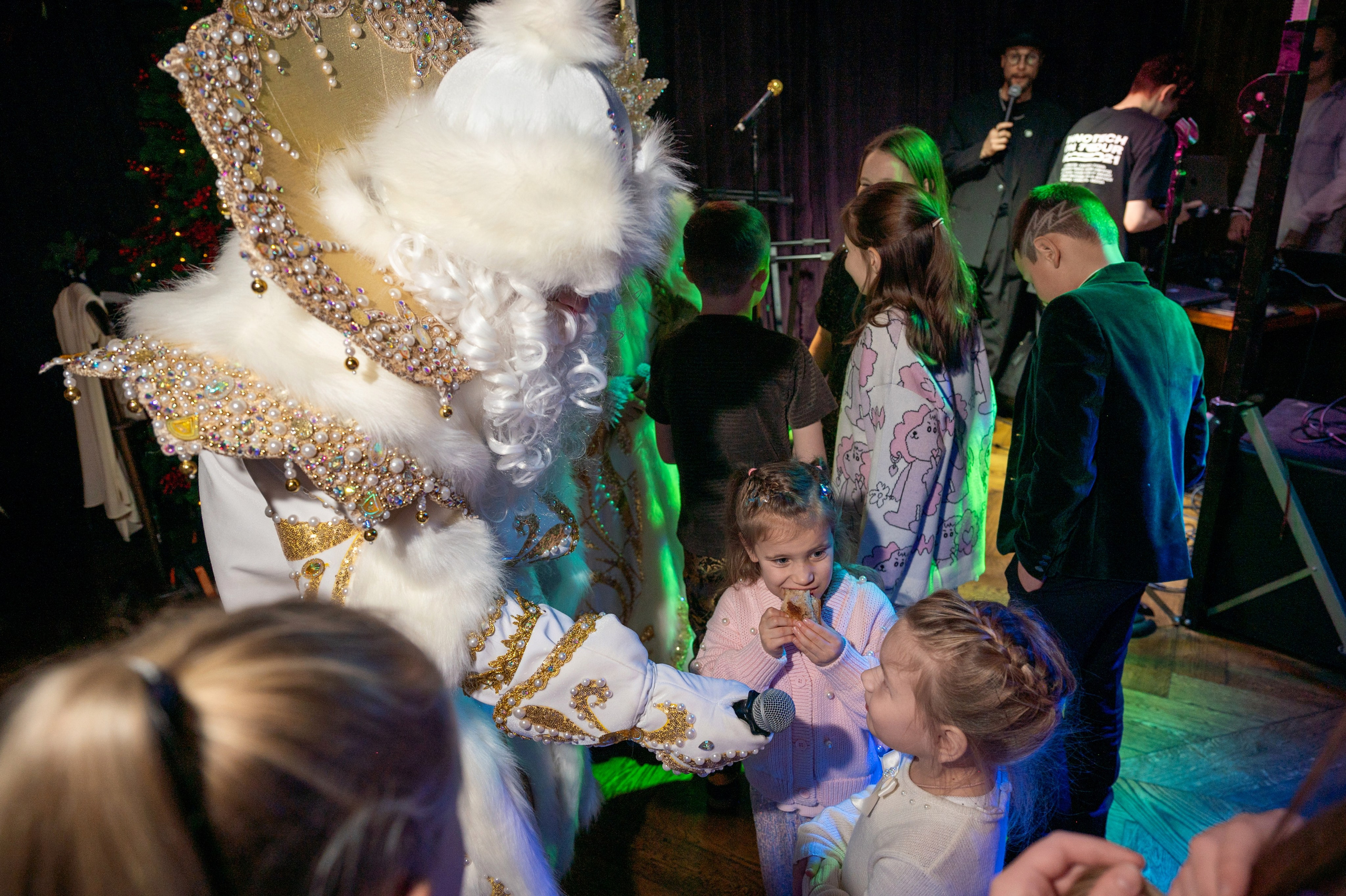 Новый год 2025 в ресторане Red Fox. Репортажный фотограф в Красной Поляне и Сочи Павлюченко Екатерина