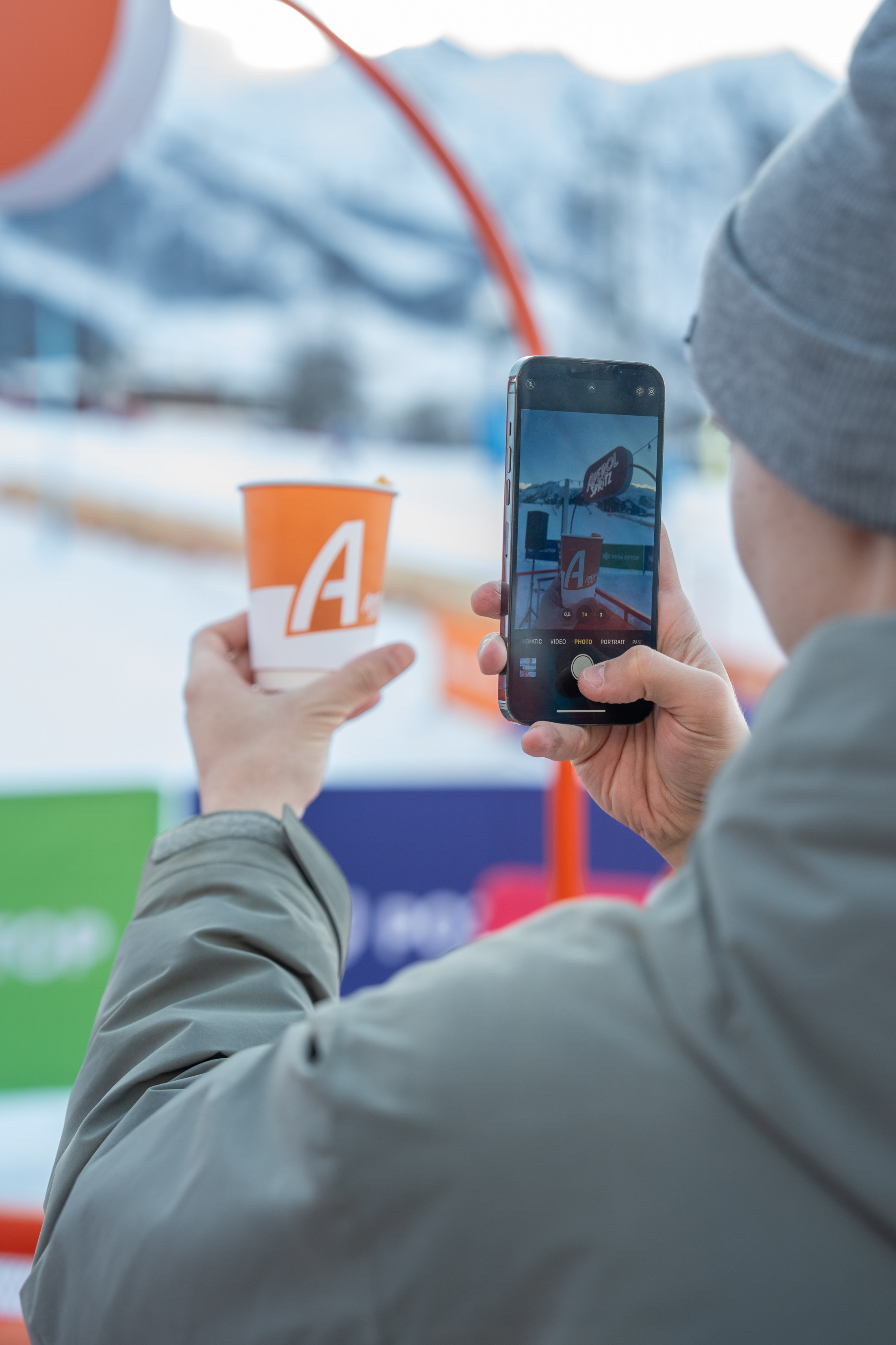 Фотоотчет партнерской интеграции Aperol Spritz на Роза Фест 2025. Репортажный фотограф в Красной Поляне и Сочи Павлюченко Екатерина
