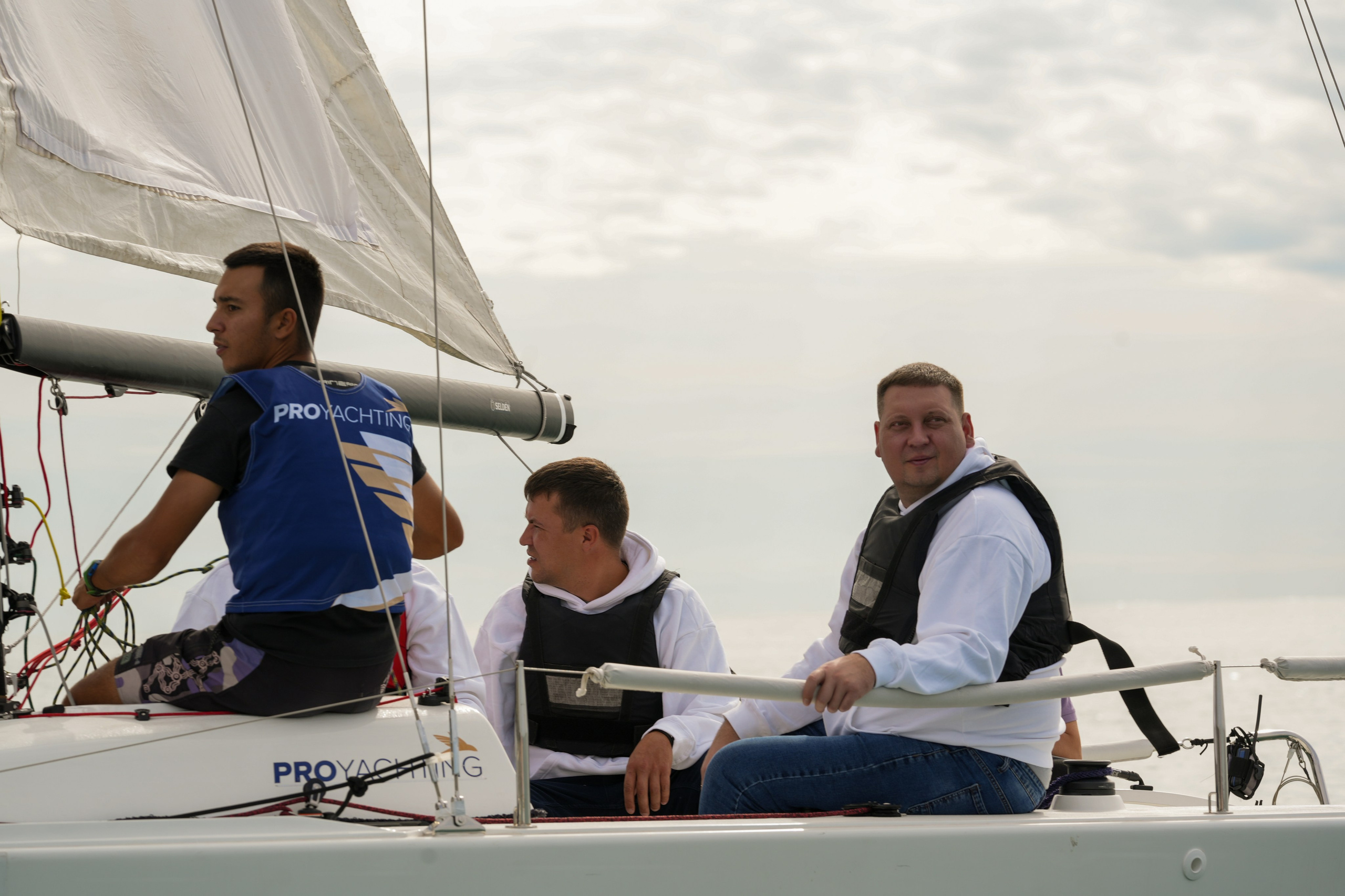 Яхтенная регата для компании Агрегатка. Репортажный фотограф в Красной Поляне и Сочи Павлюченко Екатерина