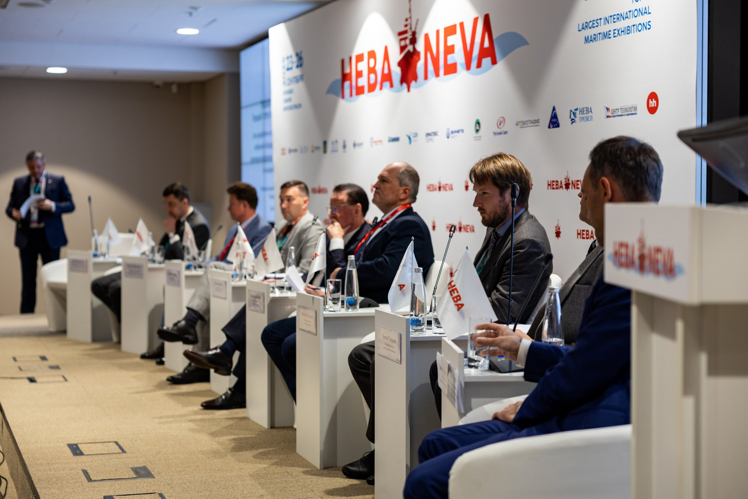 Конференция. «Морское приборостроение». Репортажный фотограф Санкт-Петербург | Роман Карбышев