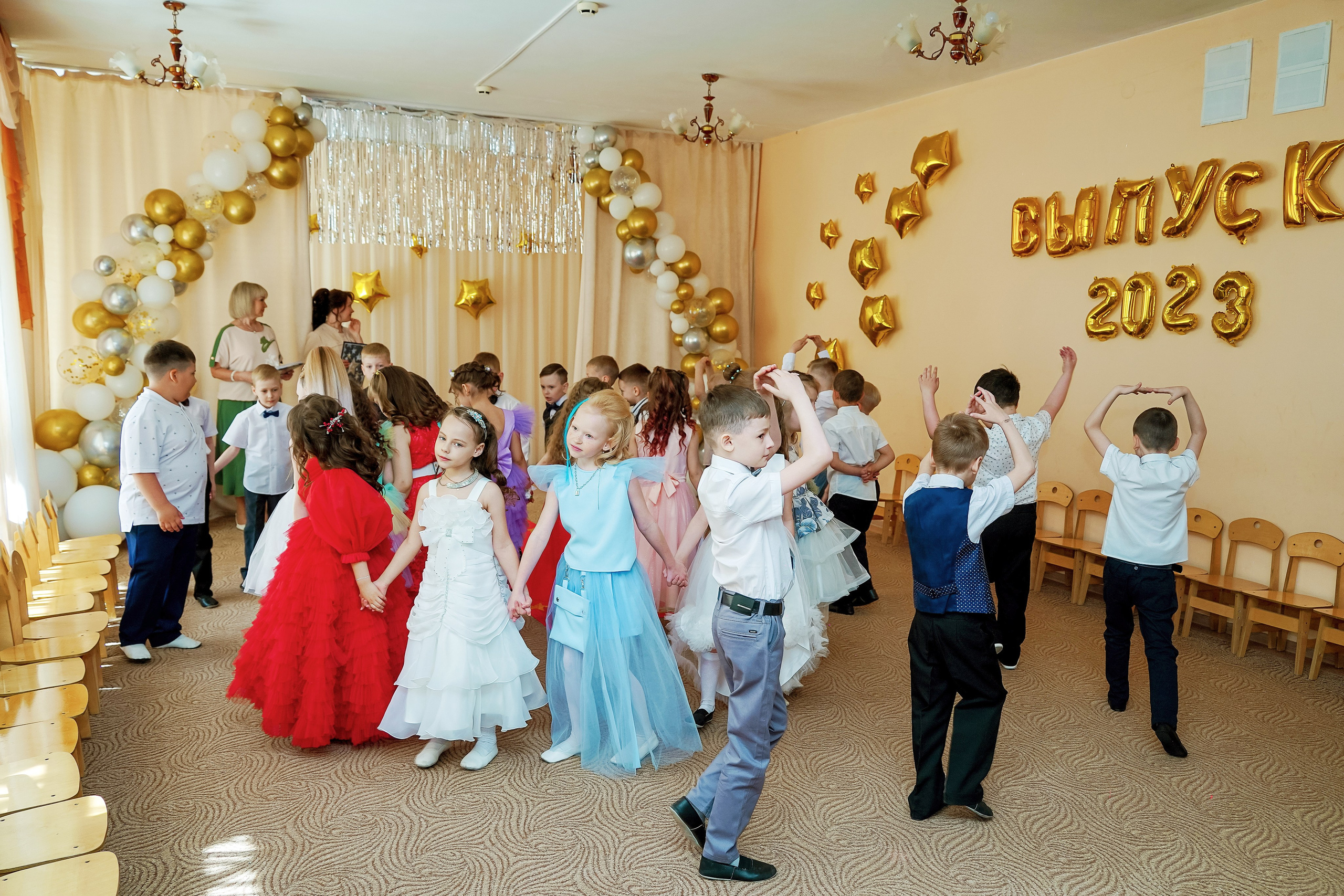 Фотосъемка видеосъёмка фотограф видеооператор новогодних утренников  в. Фотограф, видеооператор Нина Коршунова