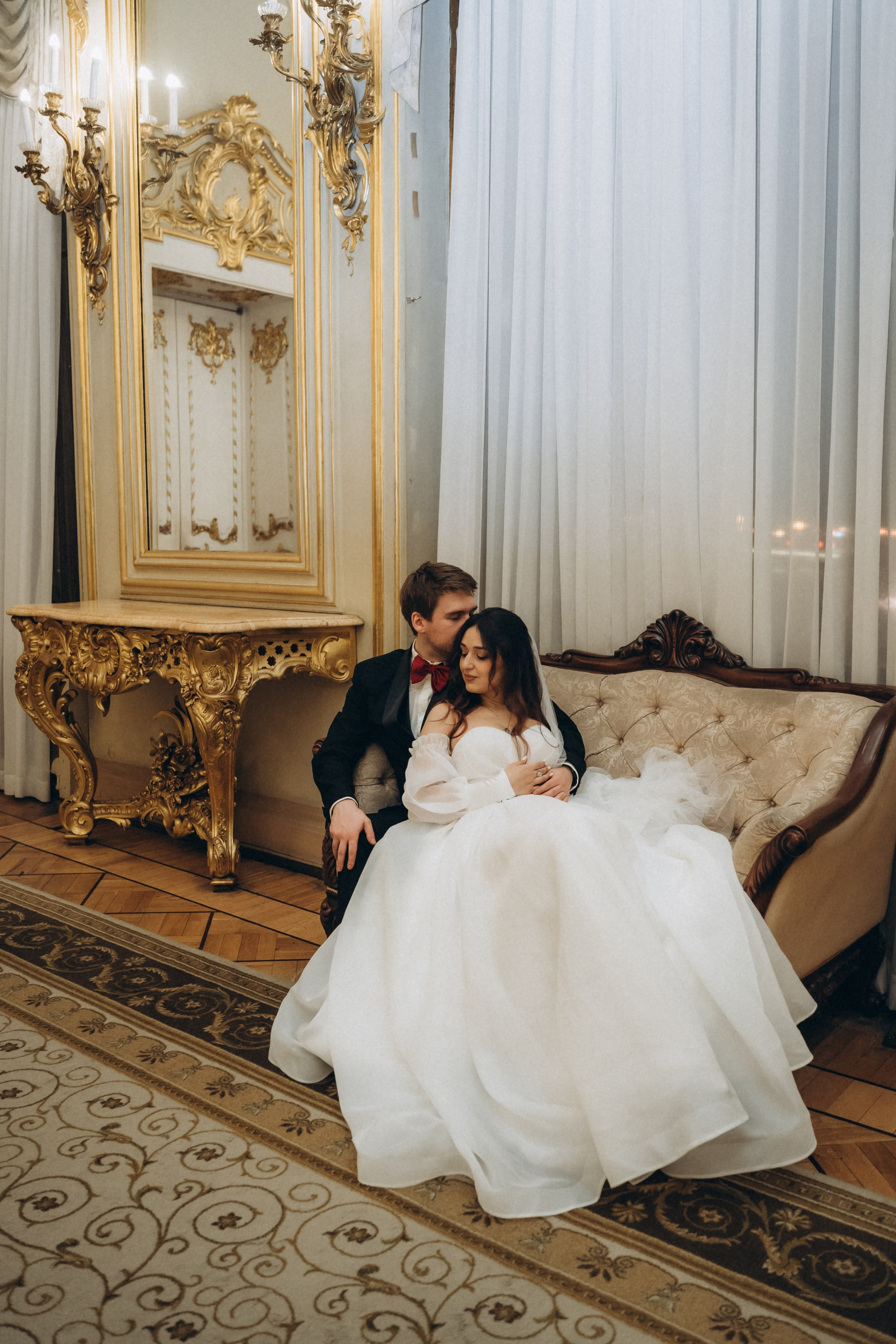 Любовь в 1-м Дворце Бракосочетания. Фотограф в Санкт-Петербурге — Лучина Екатерина
