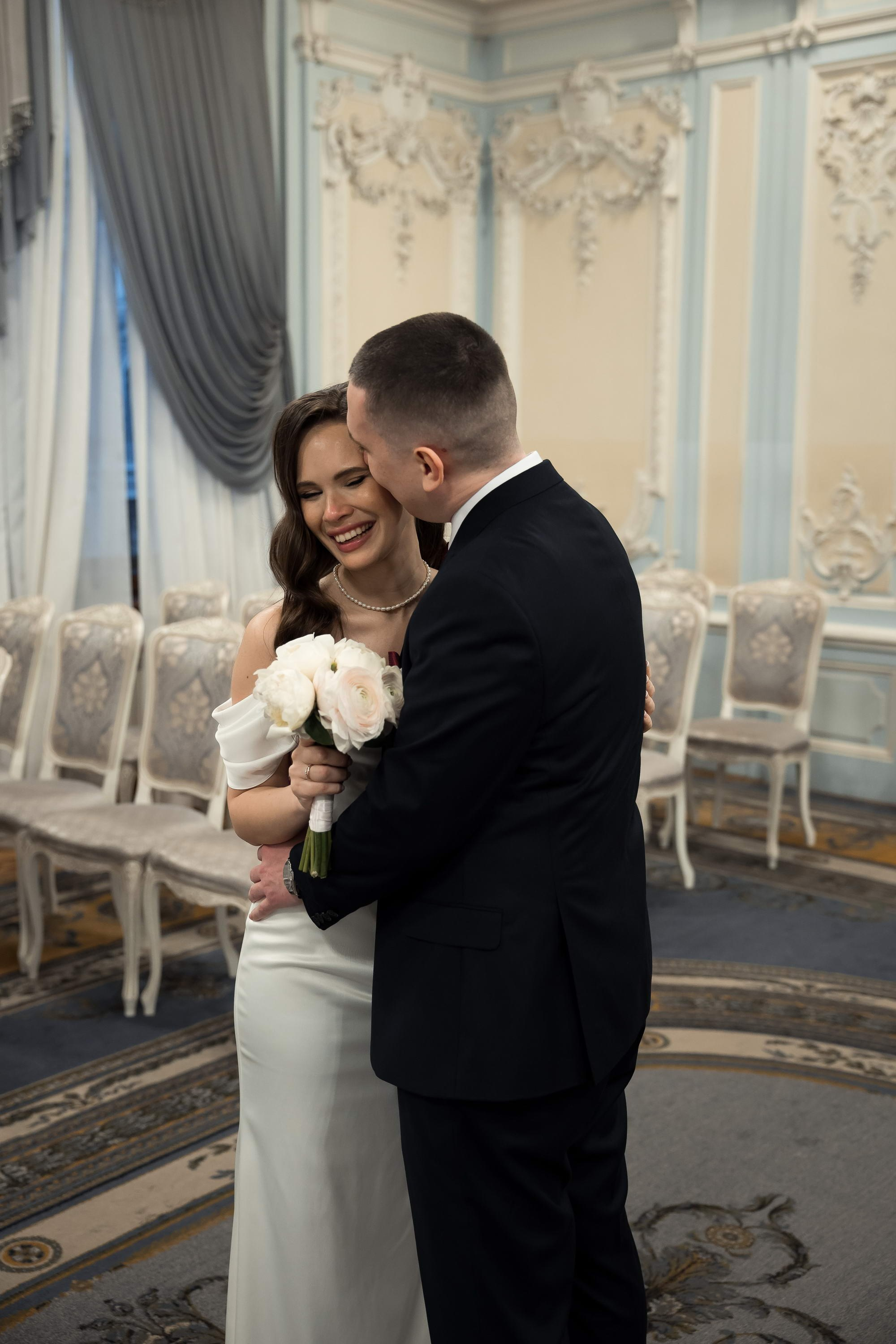 Свадебная фотосессия на Фурштатской. Свадебный фотограф Игорь Брундасов 8PHOTO на свадьбу венчание загс СПб