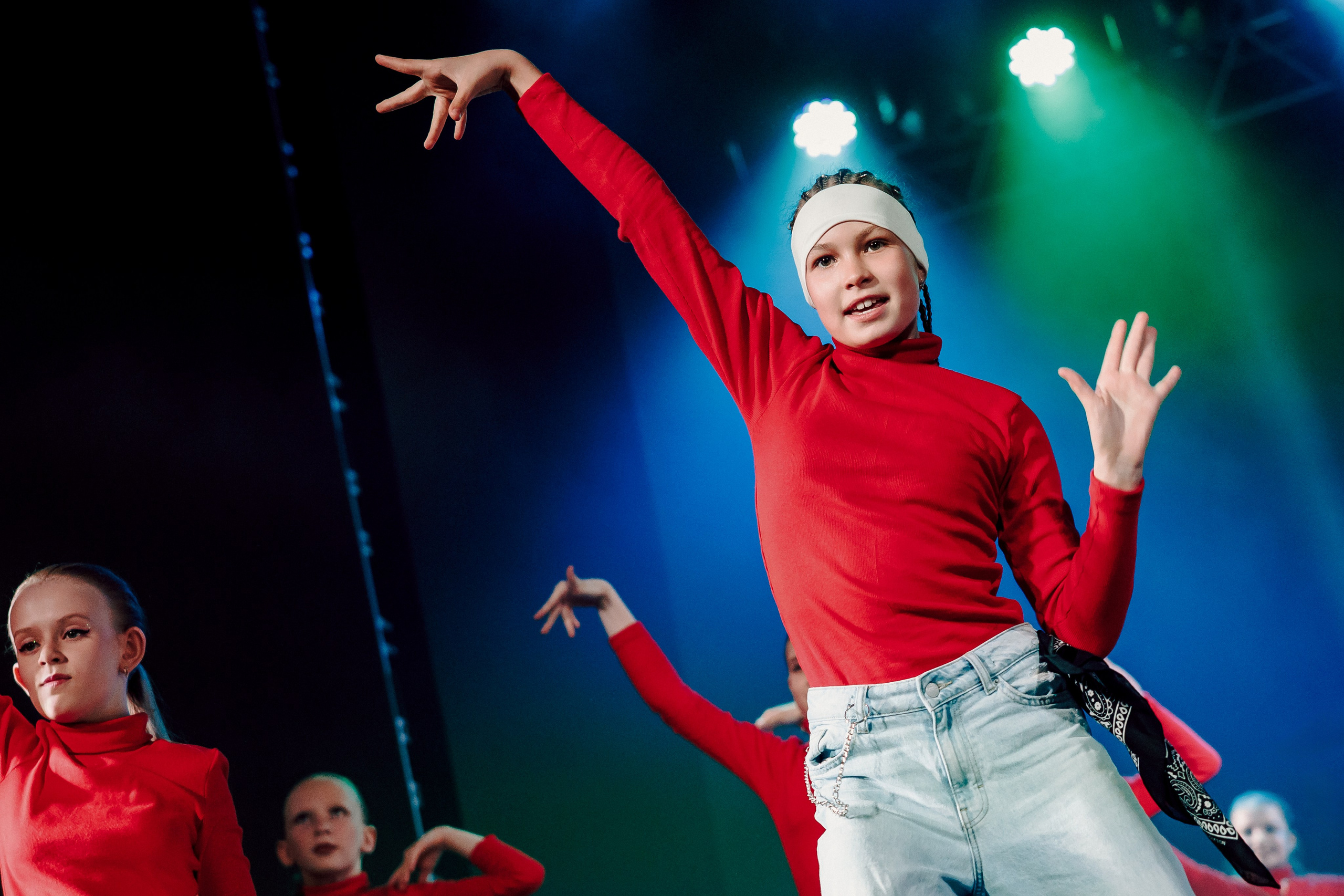 Отчётный концерт танцевальной школы «Red Rabbits» 2025. Лёшка Варзегов — фотограф