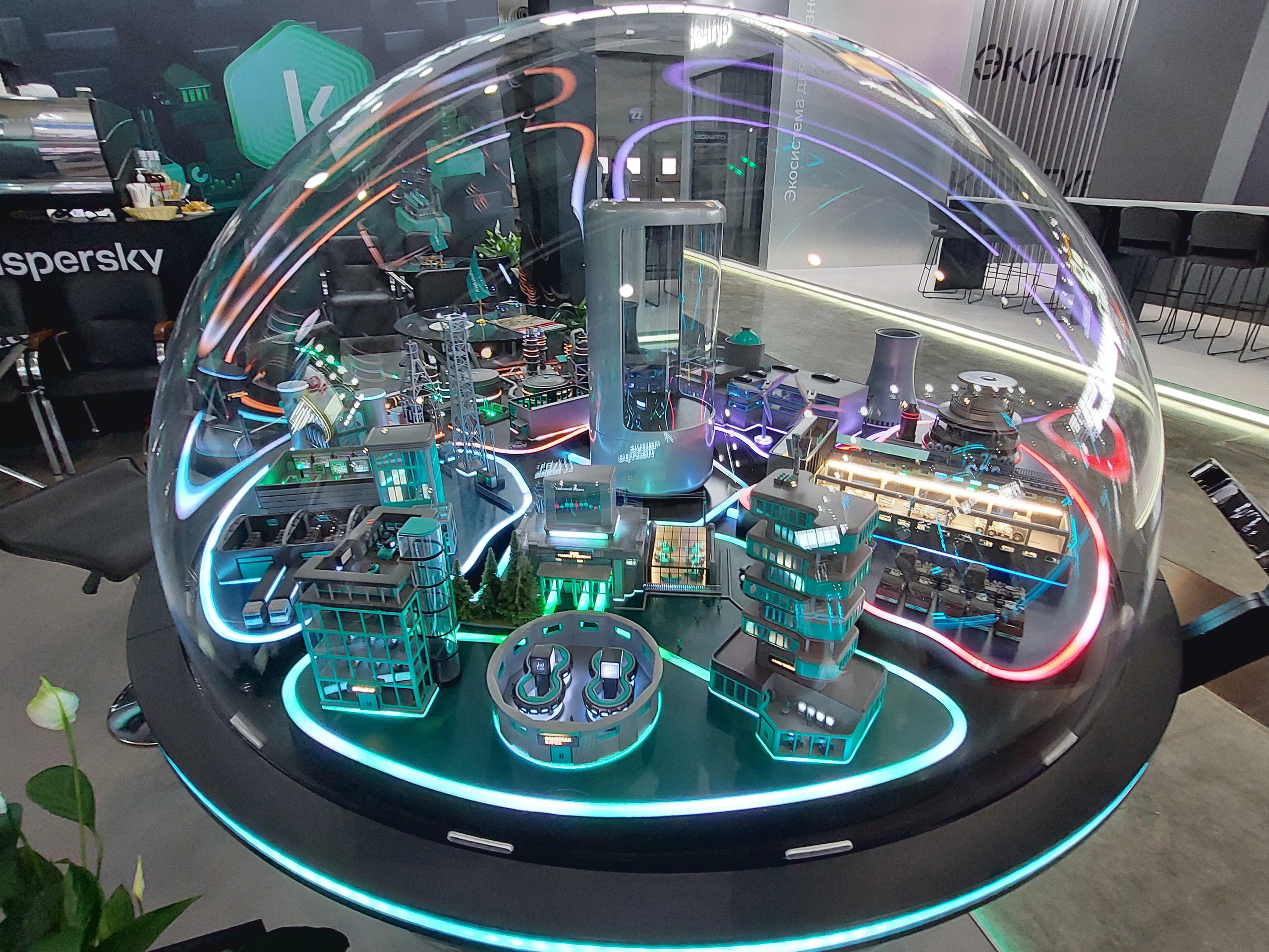 Иннопром -2026. Фотограф для маркетплейсов Михаил Бове