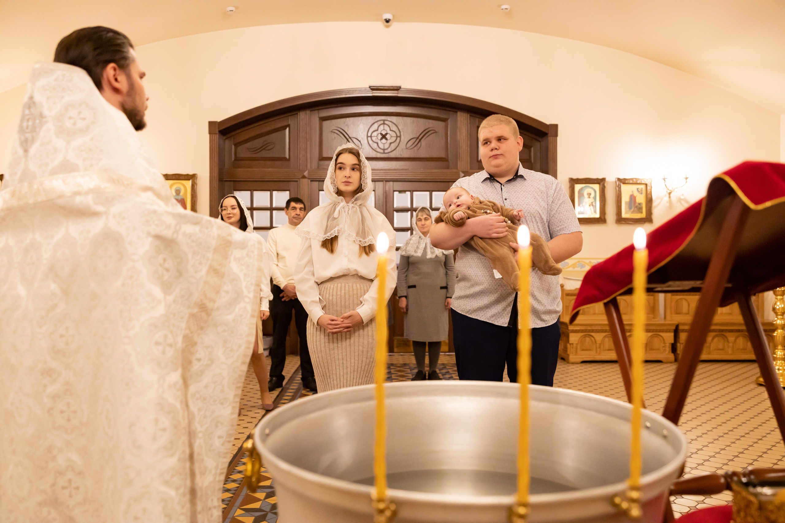 Крещение в Храме Покрова Пресвятой Богородицы. Семейный фотограф в Рязани и Рязанской области