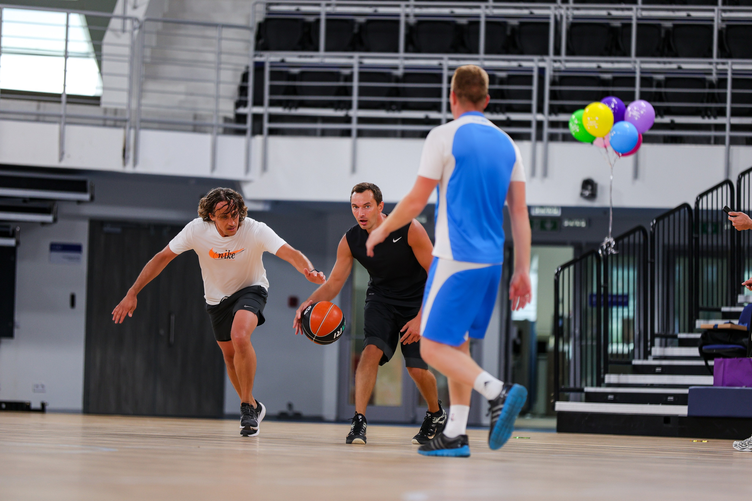 День рождения на баскетбольной площадке. Фотограф в Москве портреты | репортажи | спорт