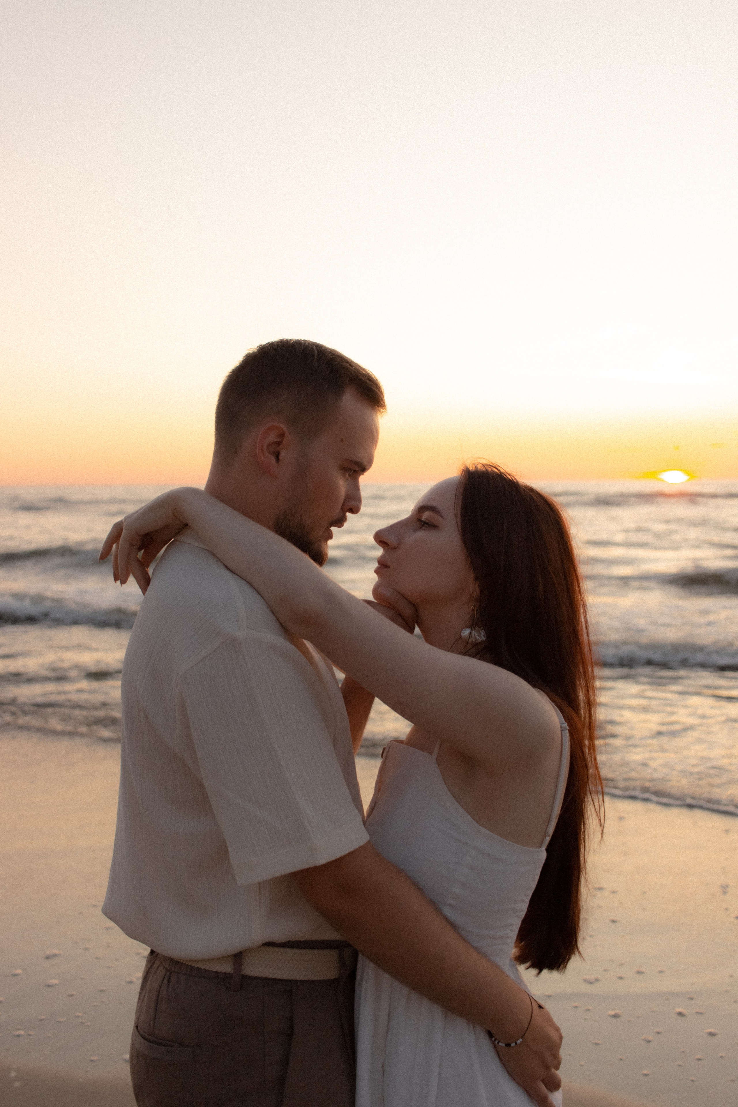 Киношная парная фотосессия на море в Калининграде / Донское. Портретный фотограф в Калининграде Рита Холодова