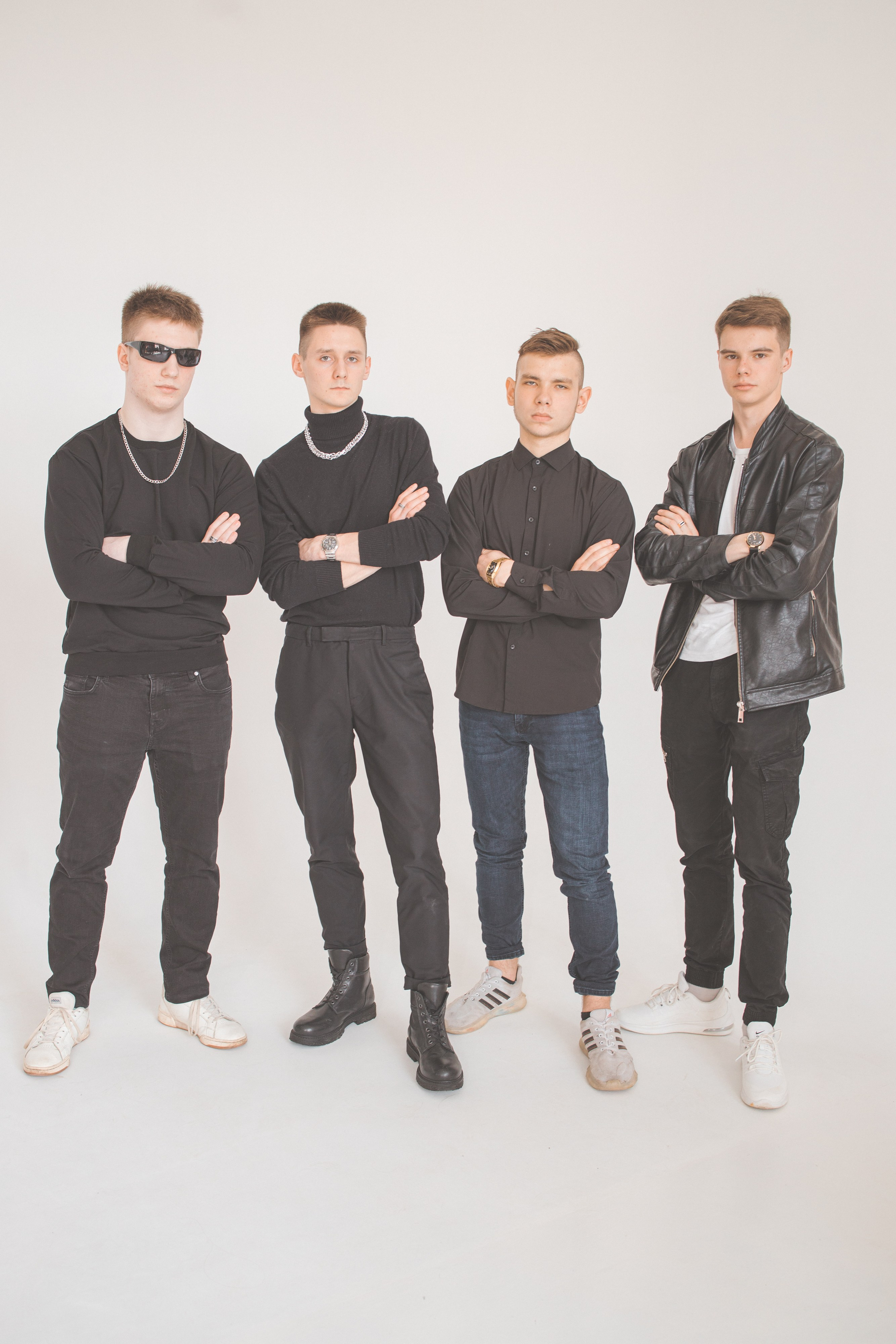 Тематическая фотосъемка 11 класса в гламурном стиле. Выпускные альбомы в Серпухове