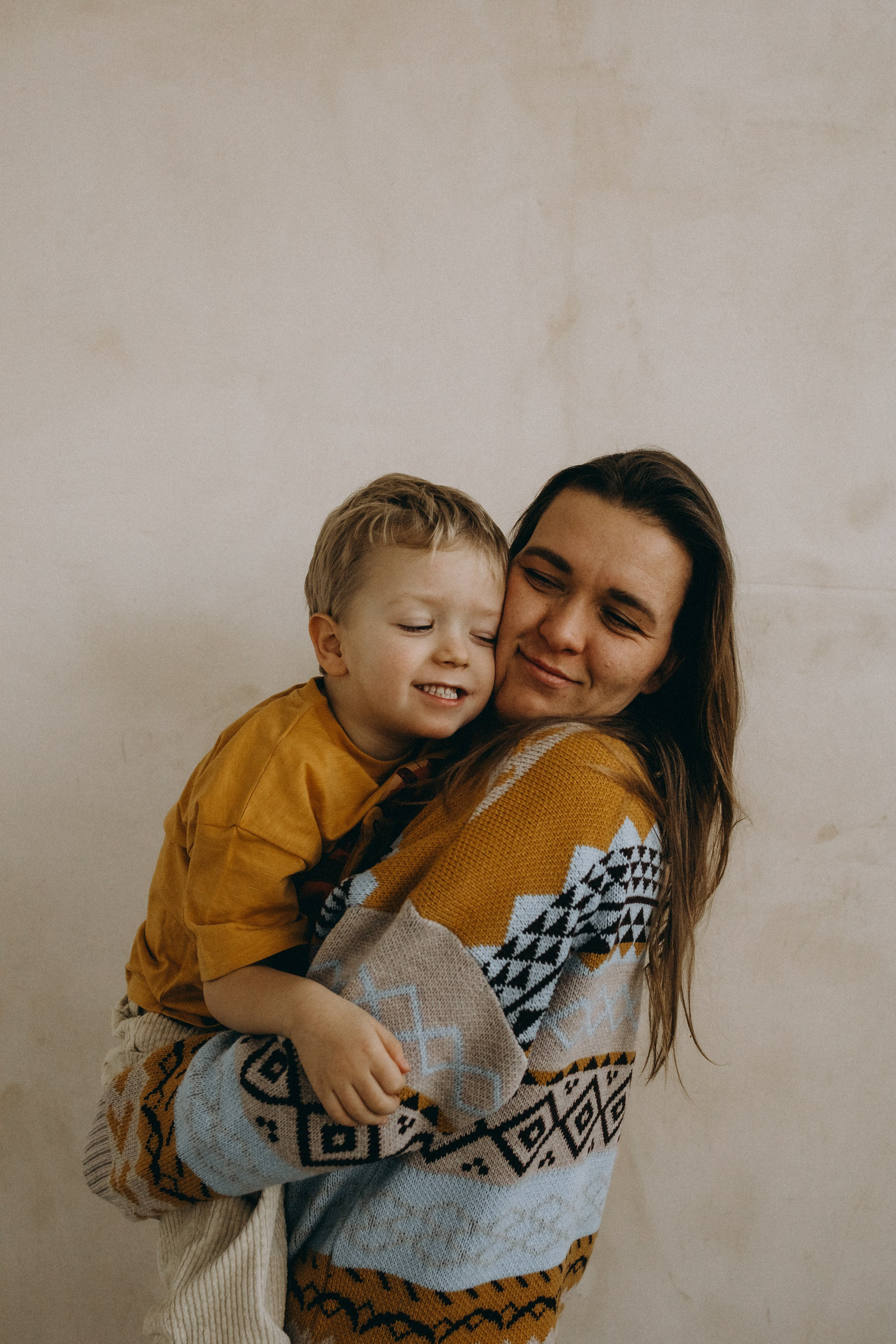 Наташа, Леня, Дима. Главная