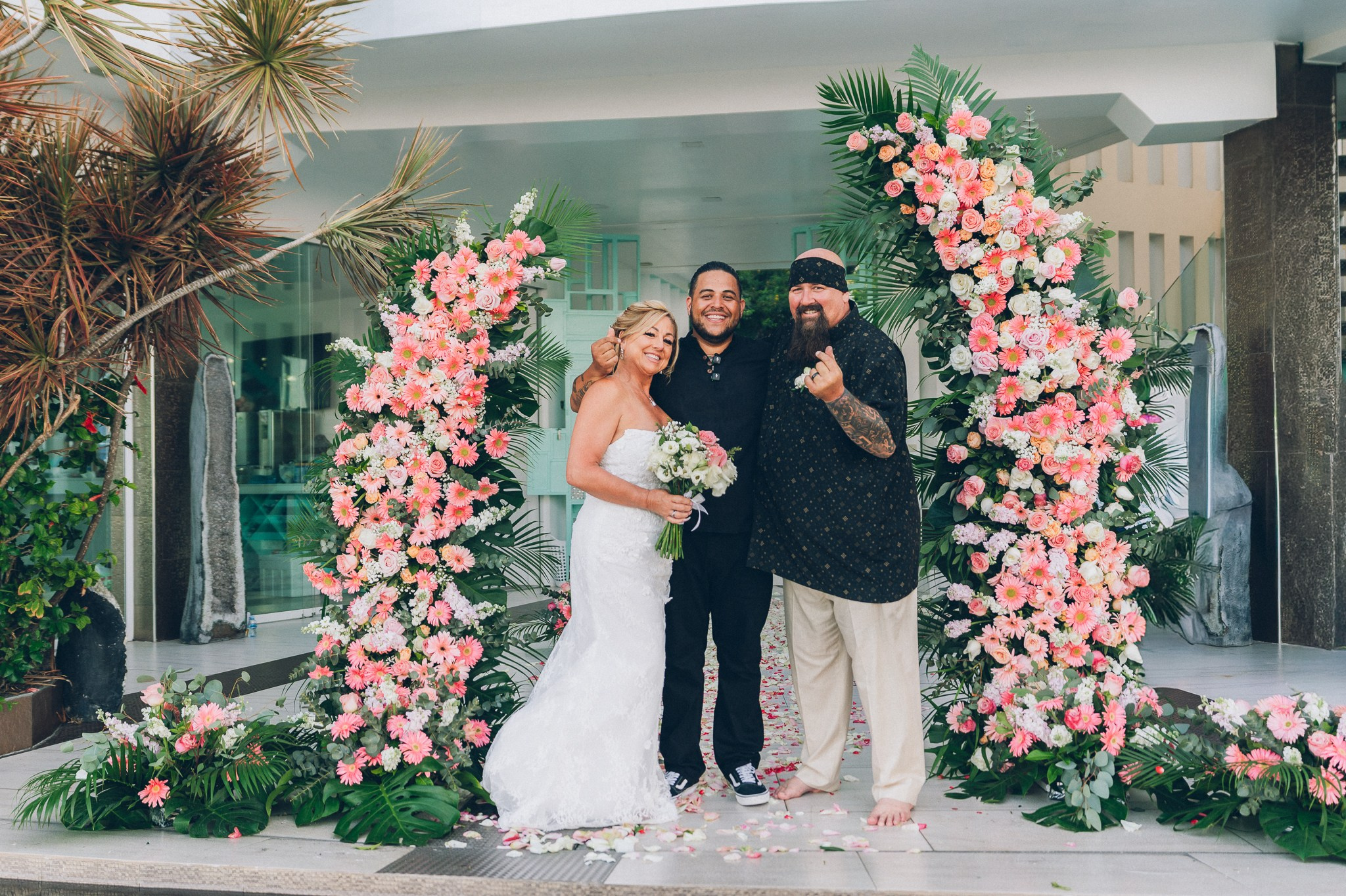 Elegant villa wedding ceremony overlooking the ocean in Koh Samui, Thailand