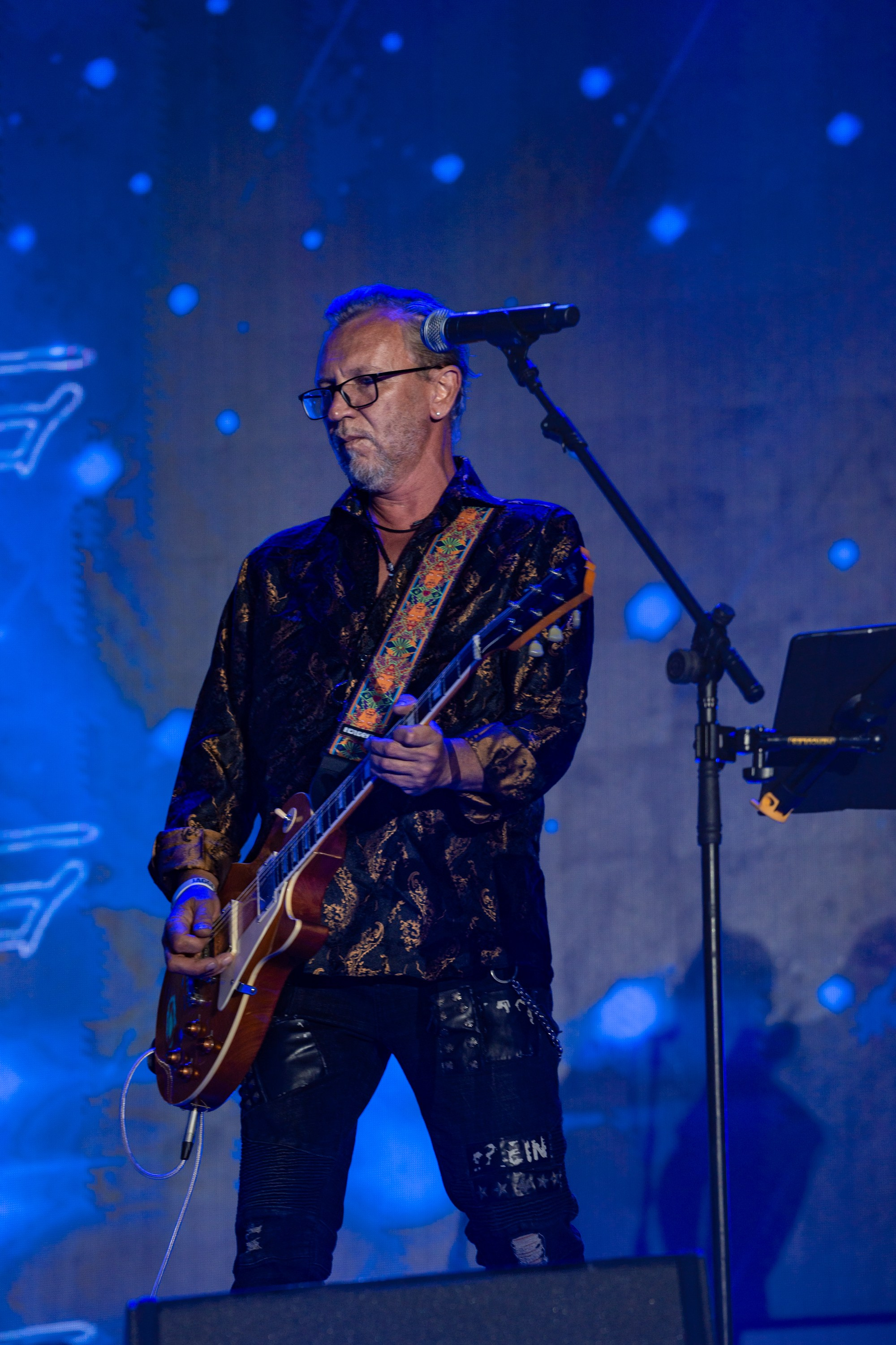 Группа Серьга и Сергей Галанин на ЦСКА ФЕСТ 2024. Сайт Алматинского НЮ АРТ, будуар и фэшн фотографа Дениса Карпенко